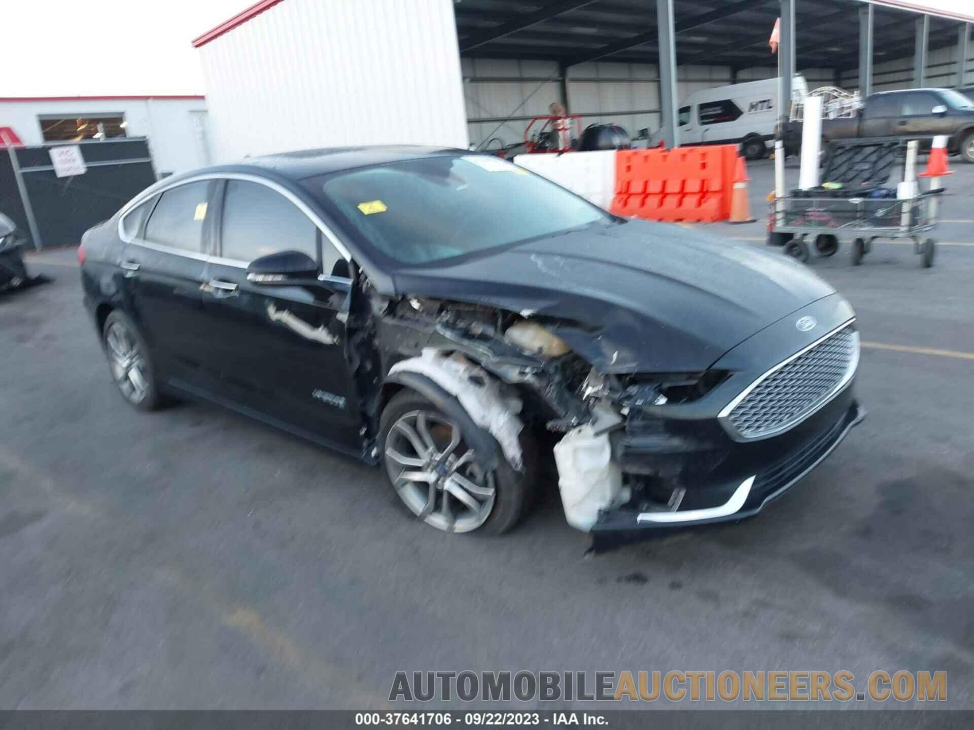 3FA6P0RU9KR137412 FORD FUSION HYBRID 2019