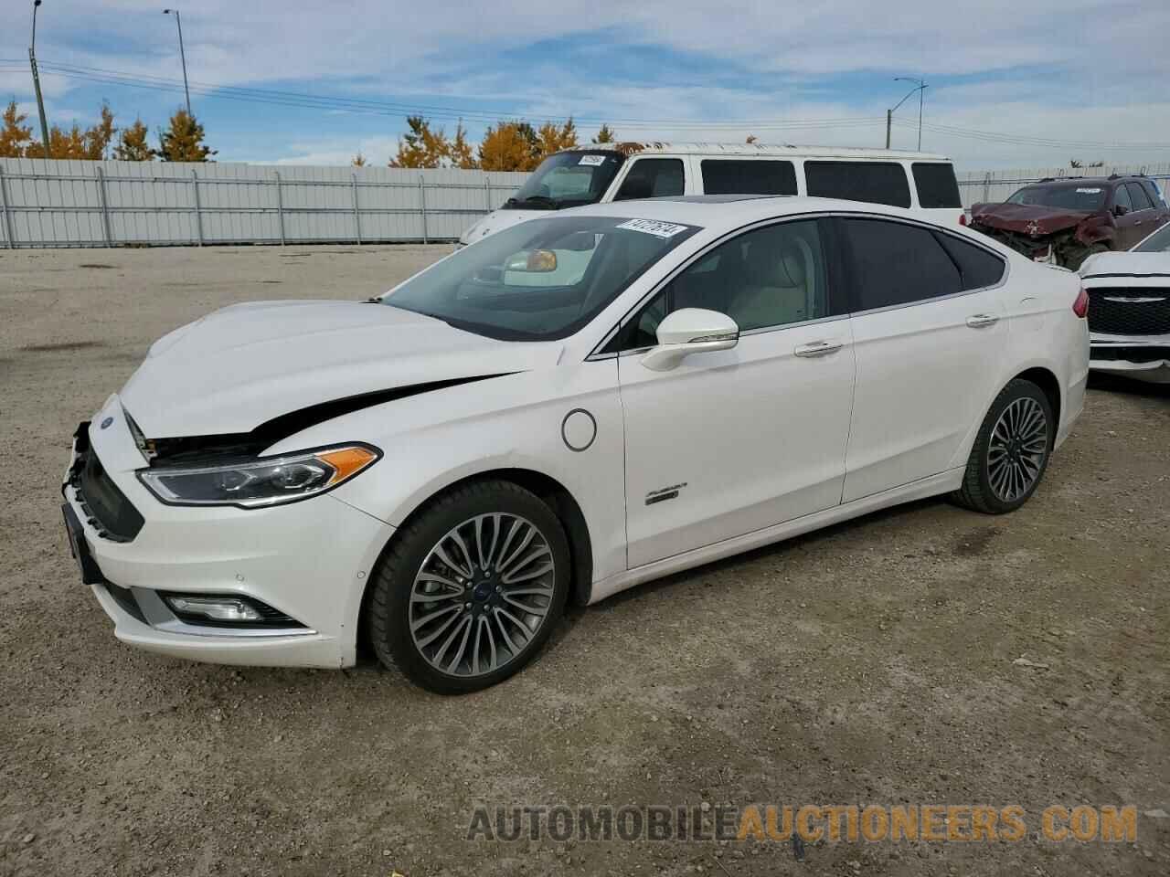 3FA6P0SU0HR337825 FORD FUSION 2017