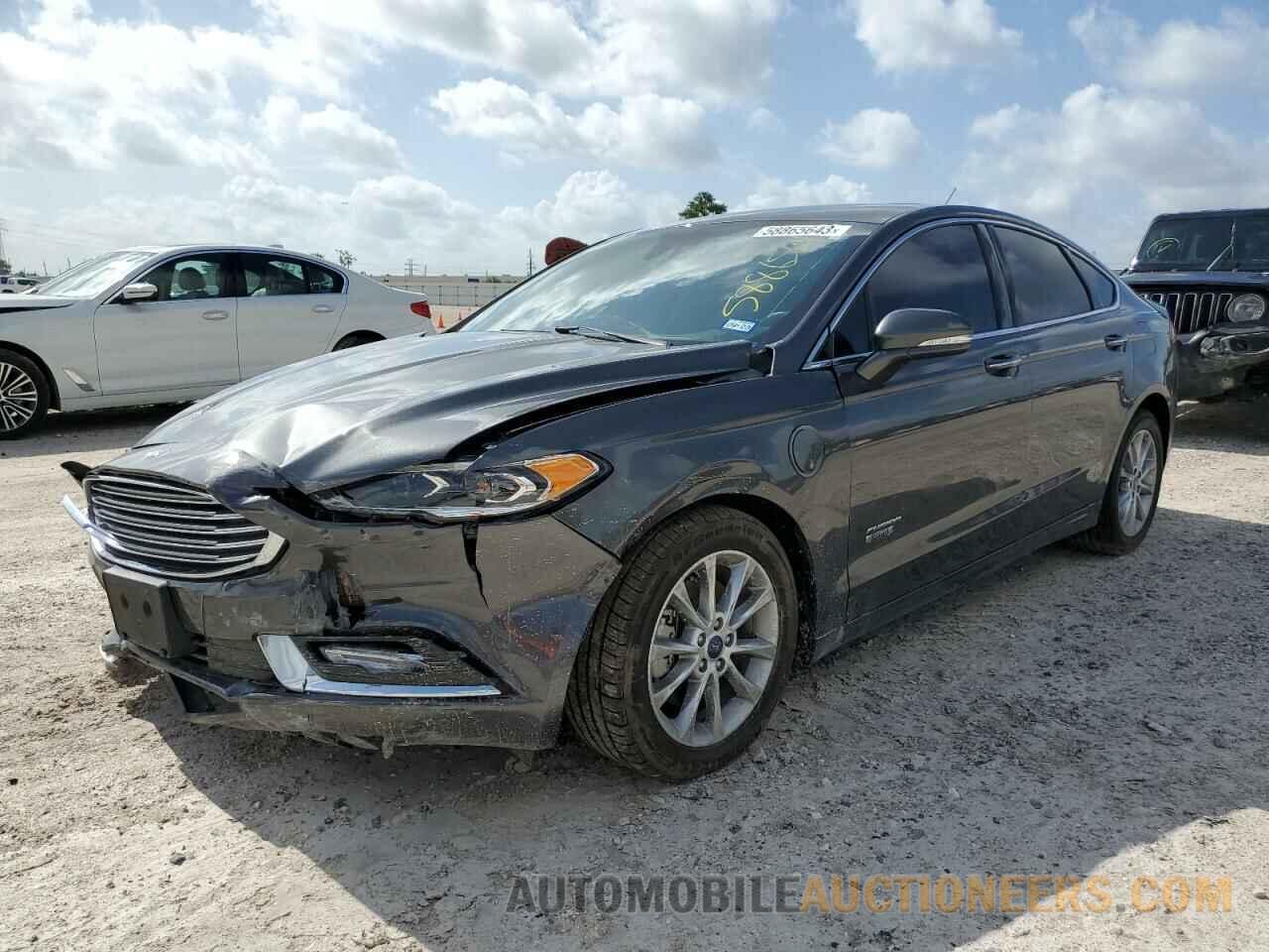 3FA6P0SU0JR136786 FORD FUSION 2018