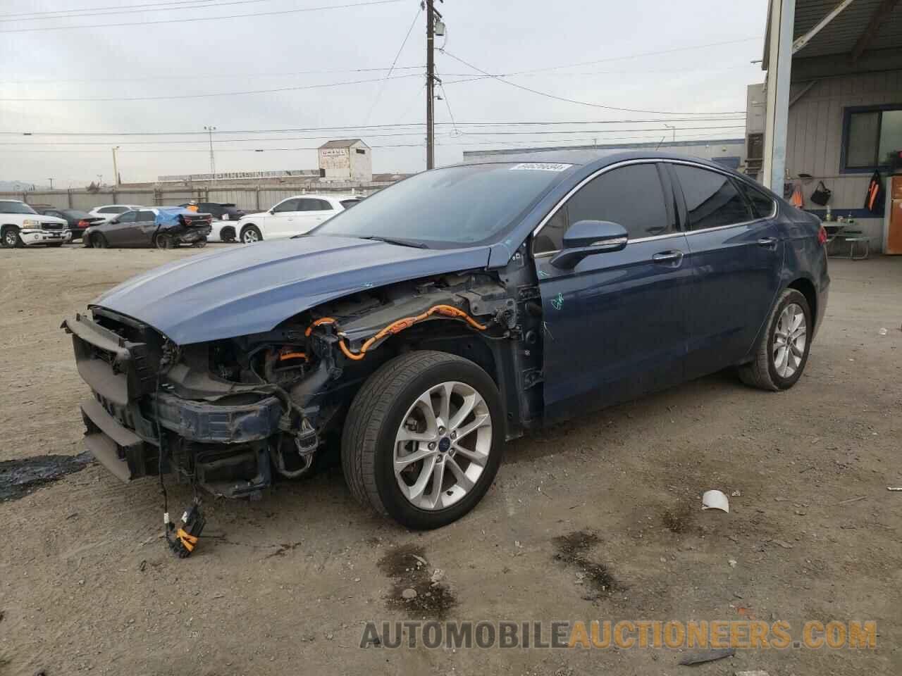 3FA6P0SU0KR134635 FORD FUSION 2019