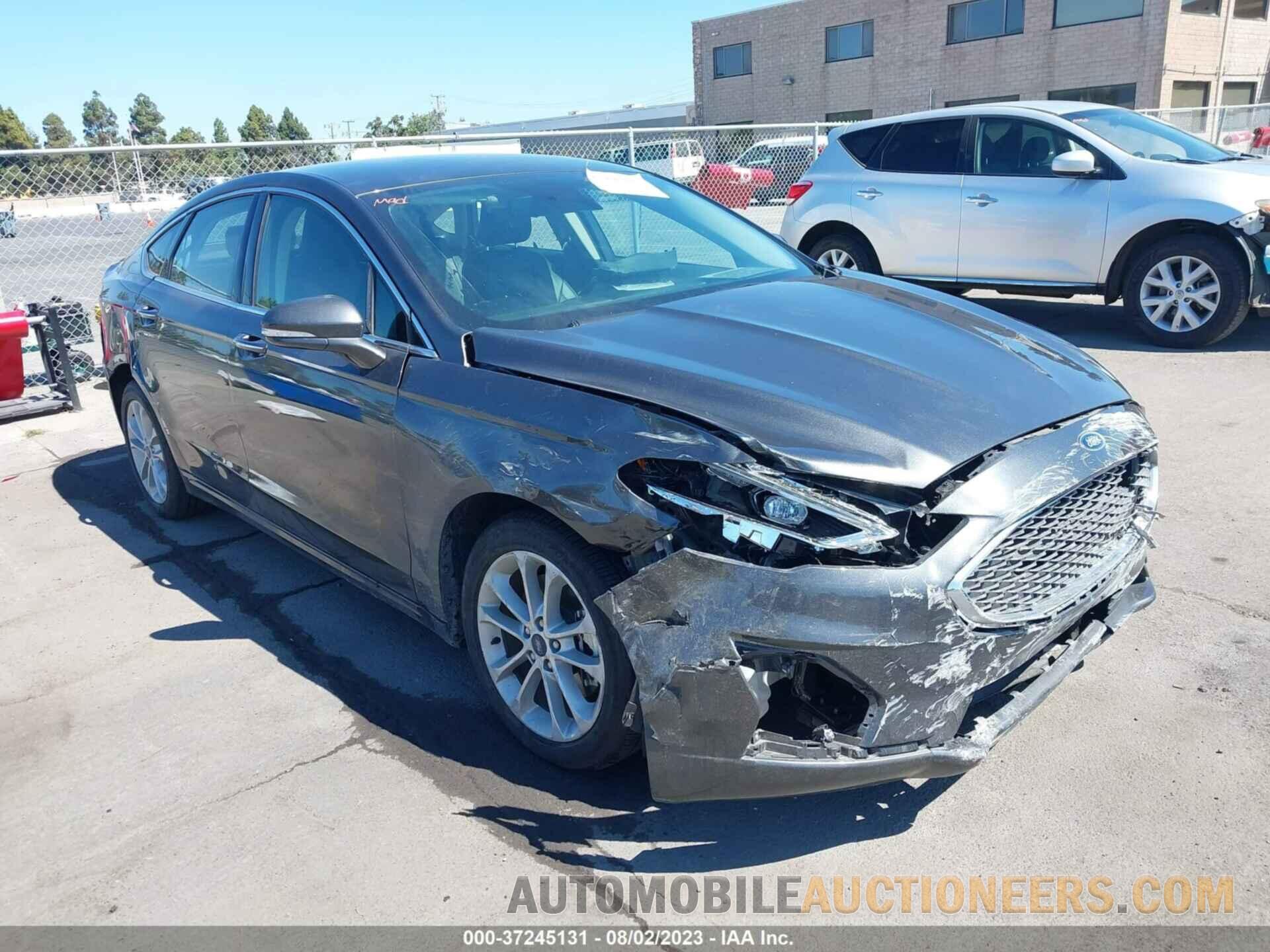 3FA6P0SU1KR178014 FORD FUSION 2019