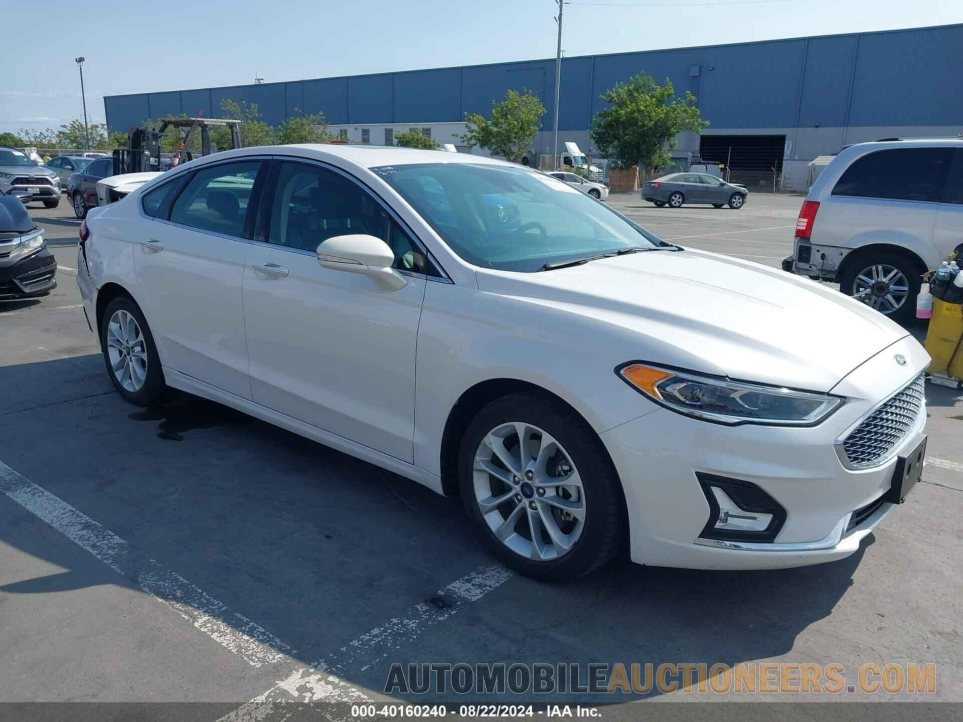 3FA6P0SU1KR216860 FORD FUSION ENERGI 2019