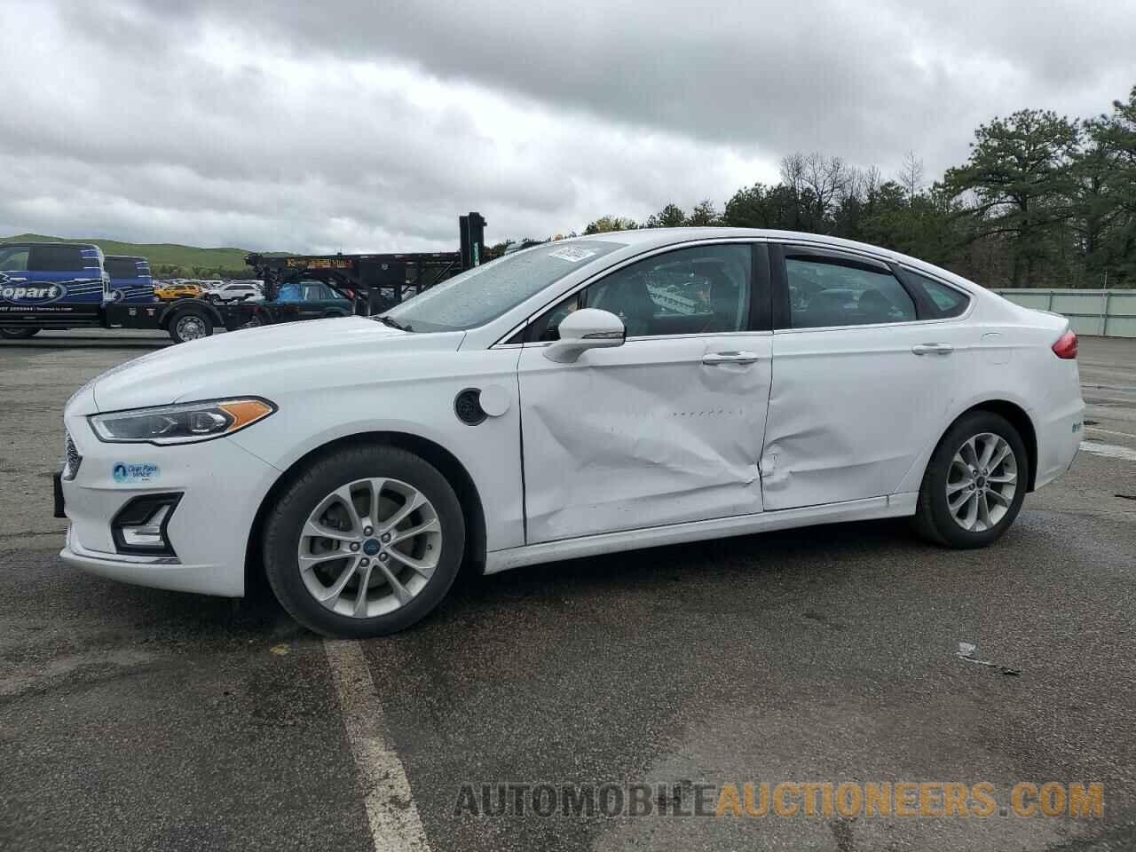 3FA6P0SU1LR158525 FORD FUSION 2020