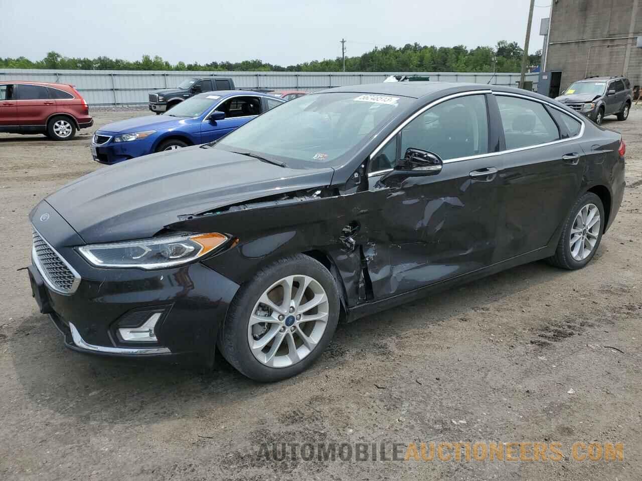 3FA6P0SU2KR145488 FORD FUSION 2019