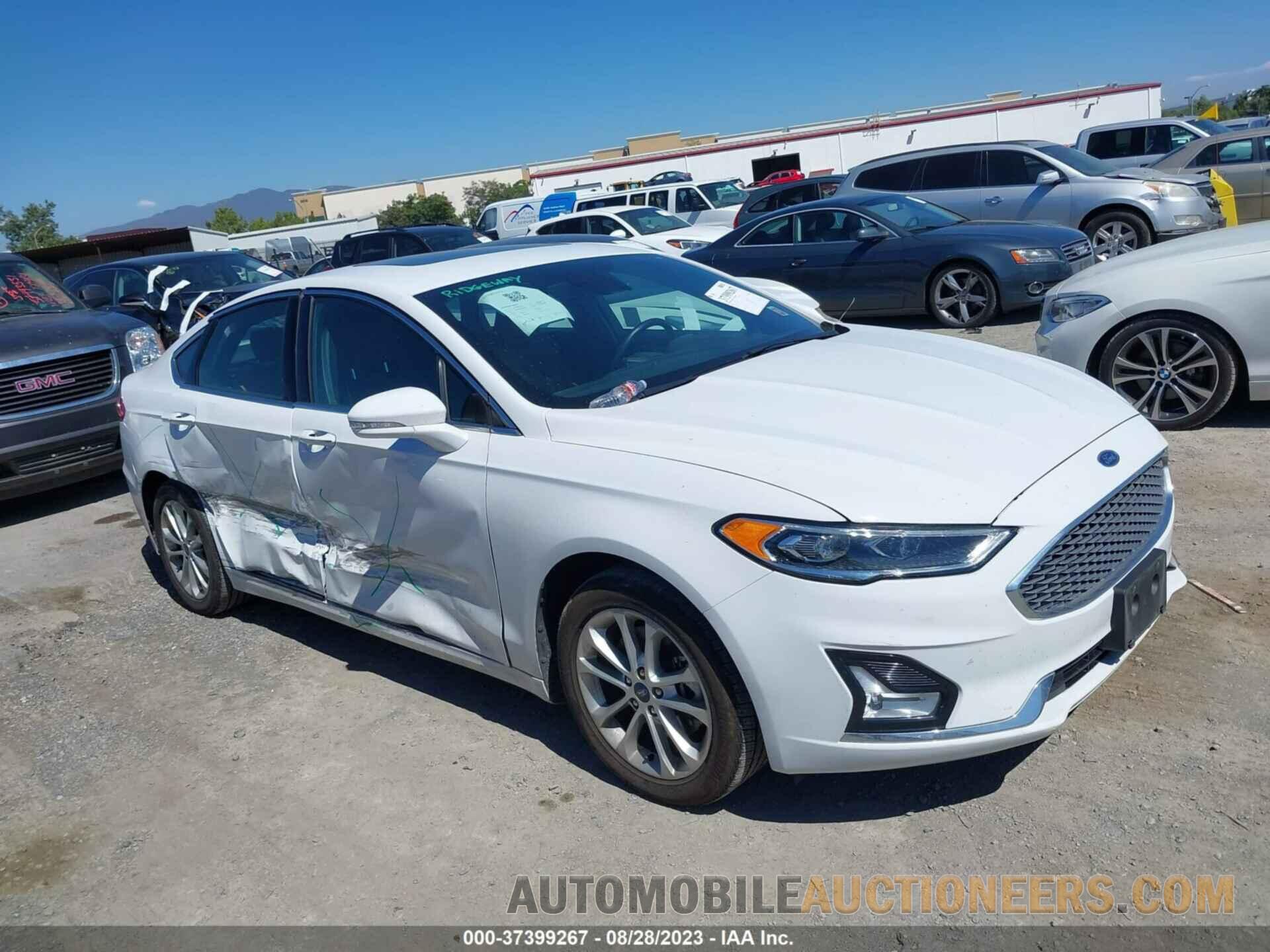 3FA6P0SU2KR177096 FORD FUSION ENERGI 2019