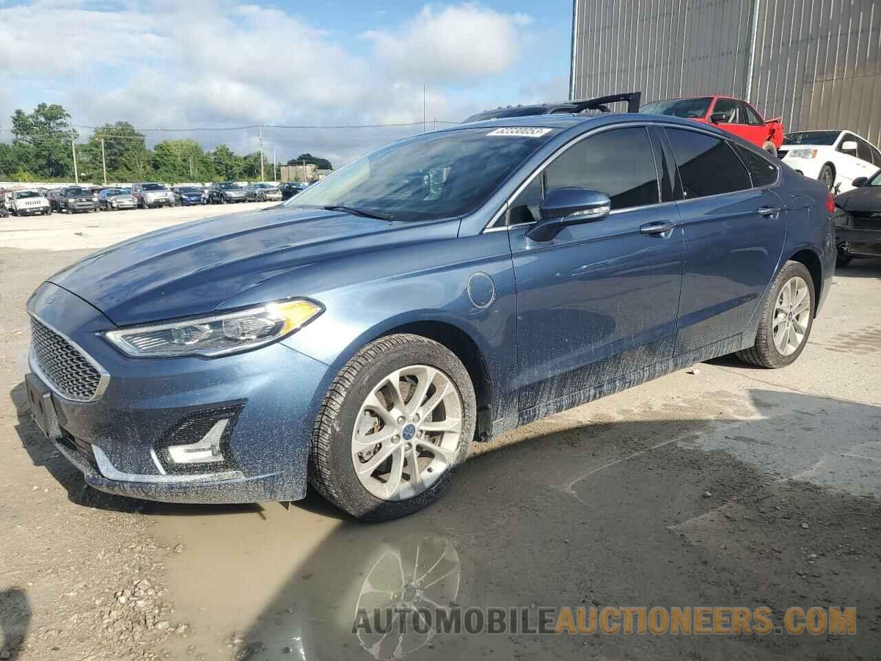 3FA6P0SU2KR212493 FORD FUSION 2019