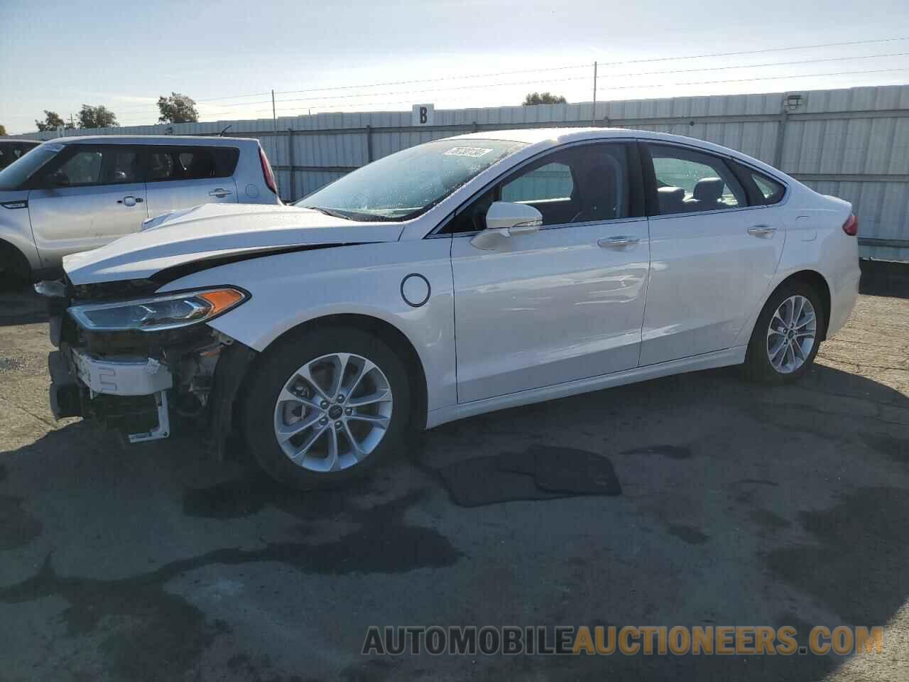 3FA6P0SU2LR127610 FORD FUSION 2020