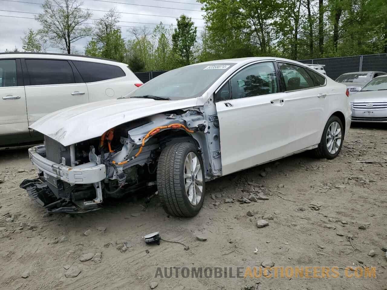 3FA6P0SU2LR263915 FORD FUSION 2020