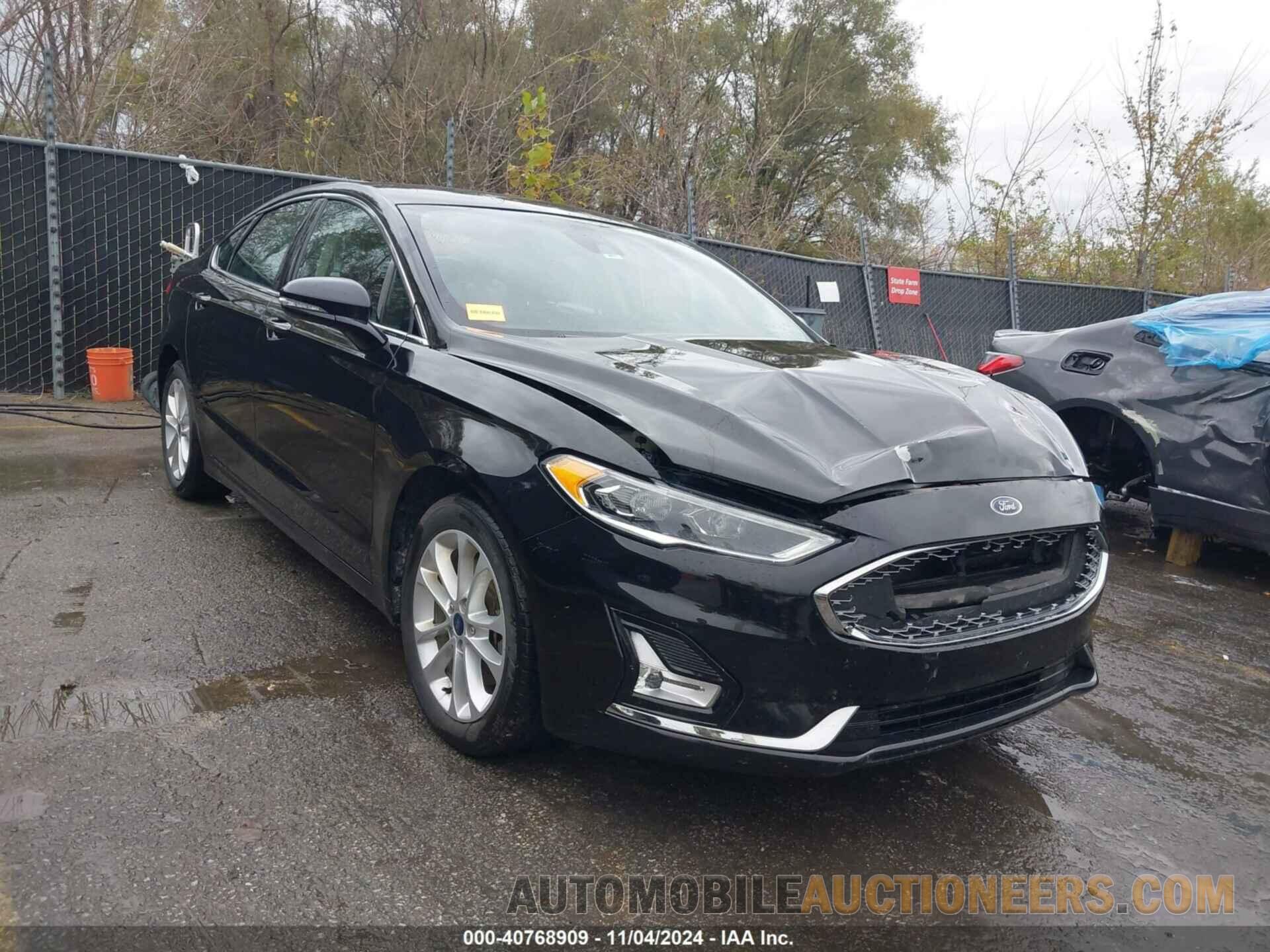 3FA6P0SU3KR231327 FORD FUSION ENERGI 2019