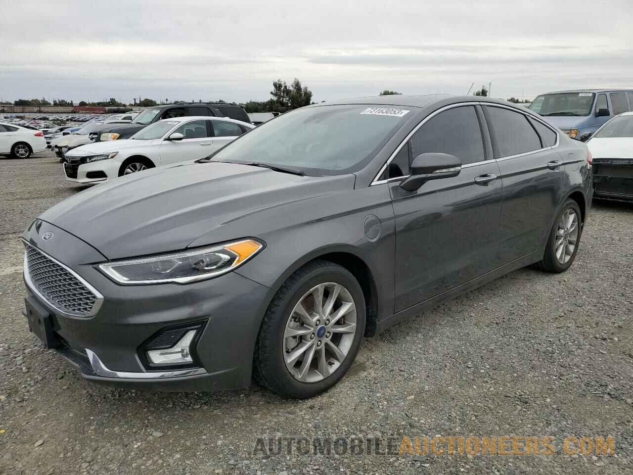 3FA6P0SU3KR233045 FORD FUSION 2019