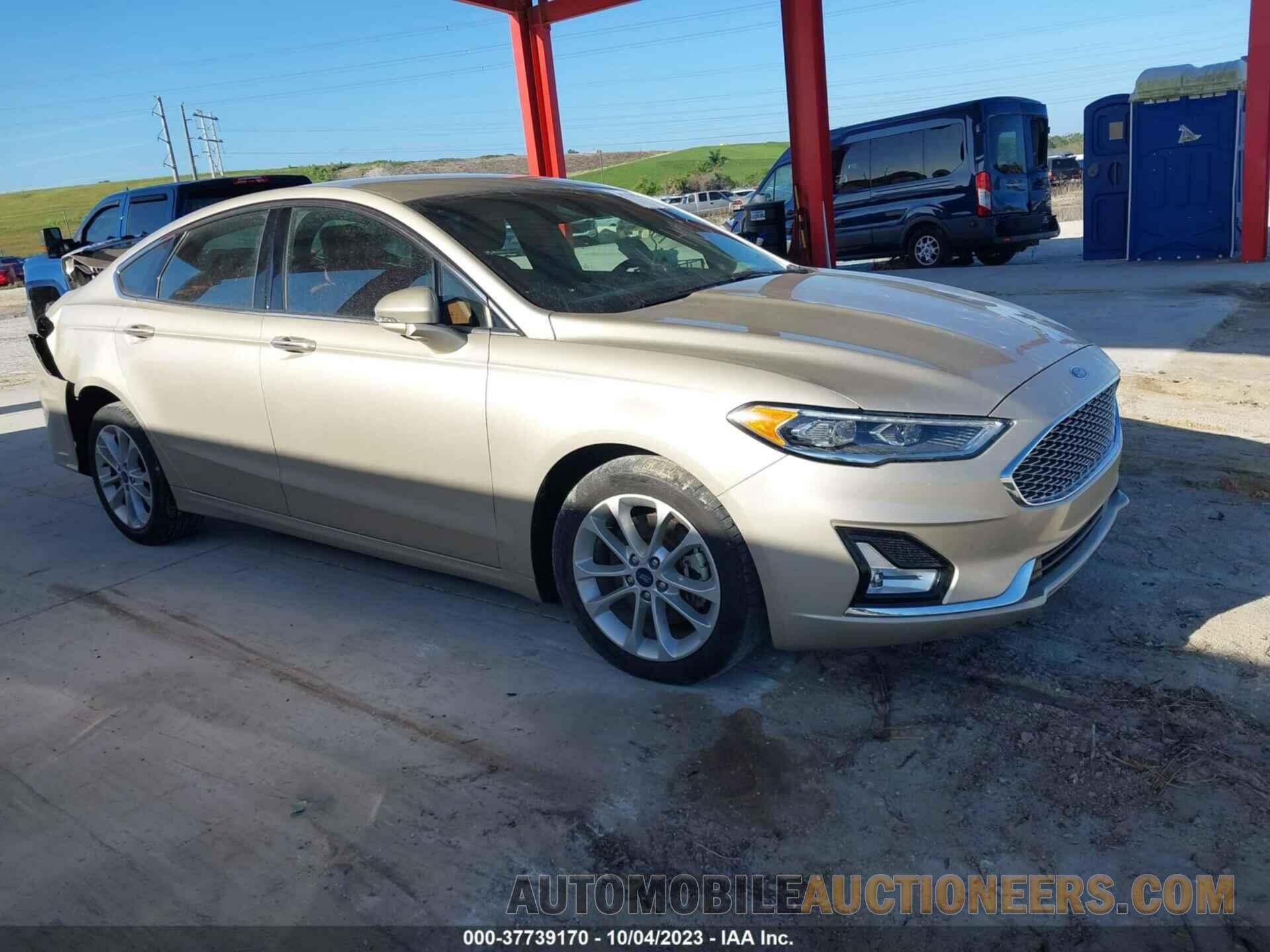 3FA6P0SU4KR185250 FORD FUSION 2019