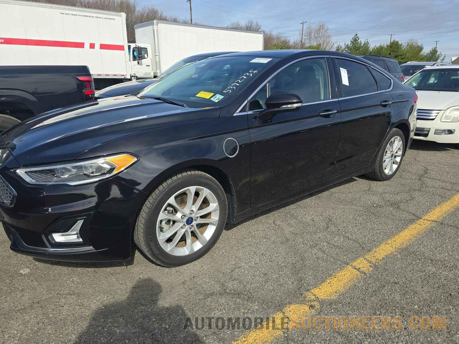 3FA6P0SU4KR192585 Ford Fusion Energi 2019