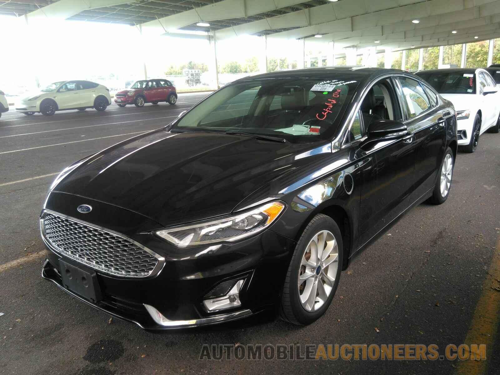 3FA6P0SU4KR212155 Ford Fusion Energi 2019