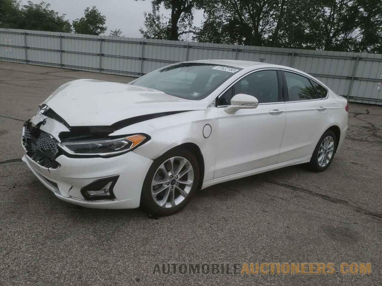 3FA6P0SU5KR144044 FORD FUSION 2019