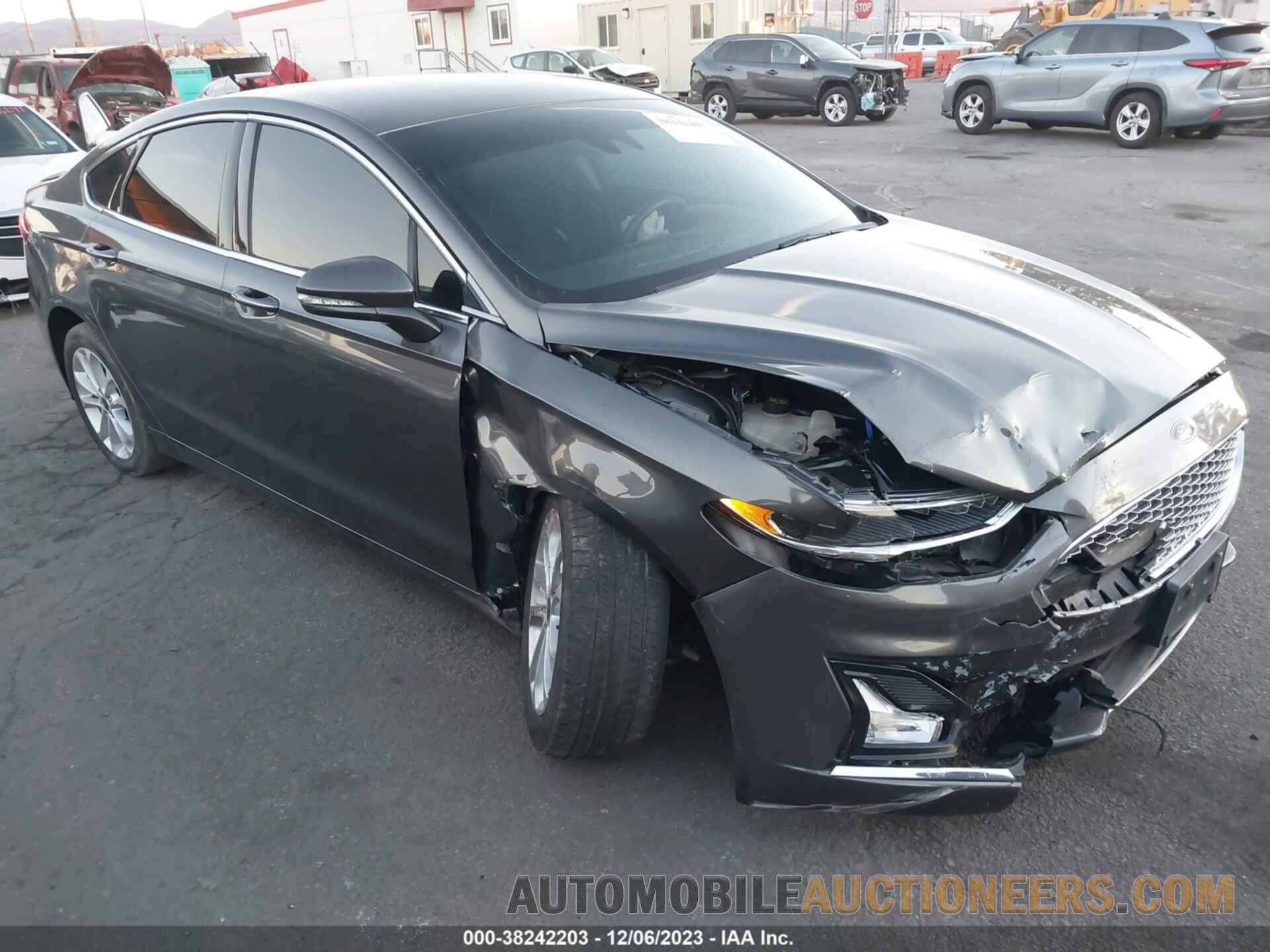 3FA6P0SU5KR284305 FORD FUSION 2019