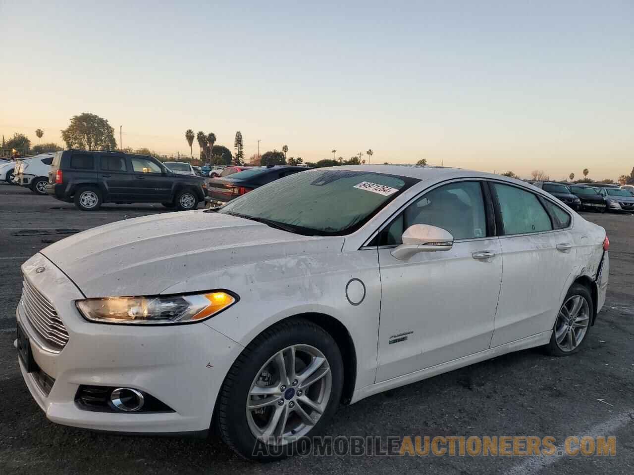 3FA6P0SU6GR144724 FORD FUSION 2016