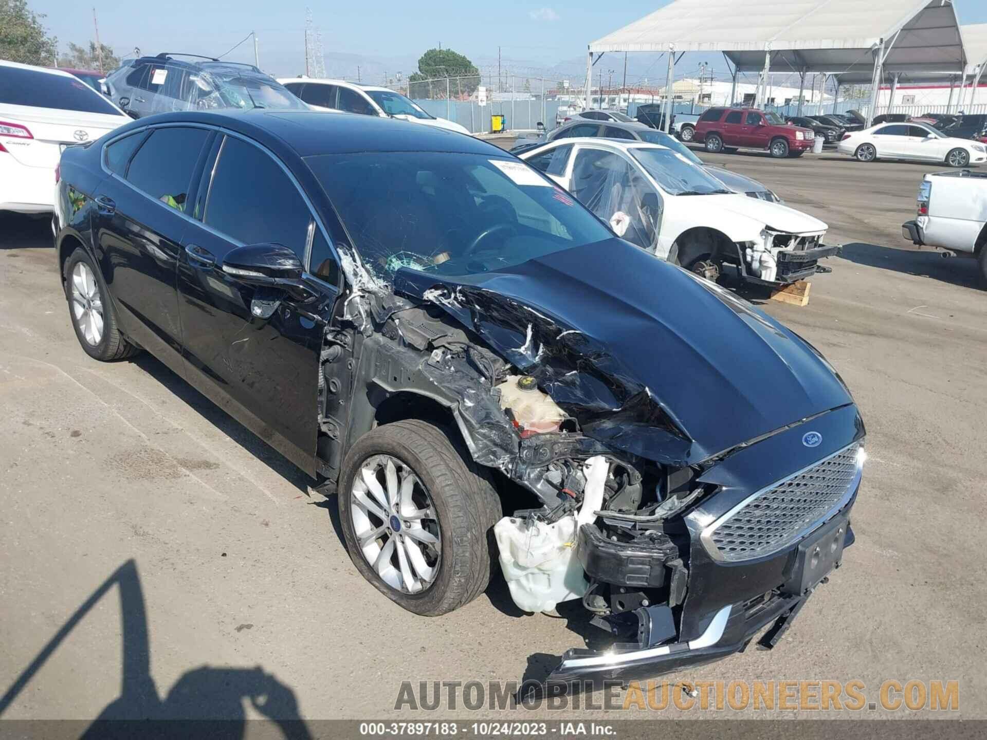 3FA6P0SU6KR134610 FORD FUSION ENERGI 2019