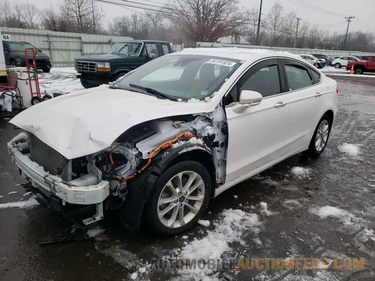 3FA6P0SU6KR210973 FORD FUSION 2019