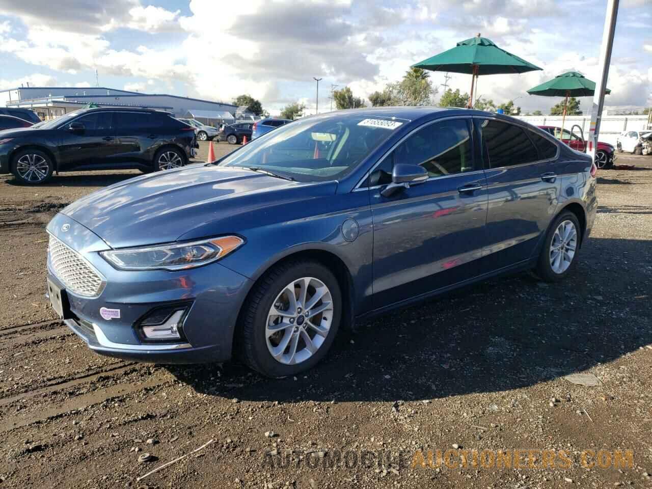 3FA6P0SU6KR251815 FORD FUSION 2019