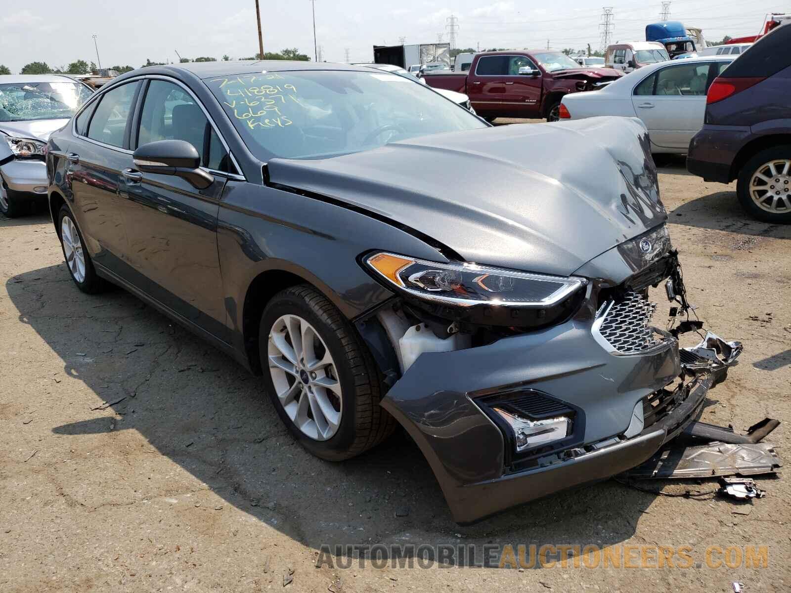 3FA6P0SU6KR286371 FORD FUSION 2019