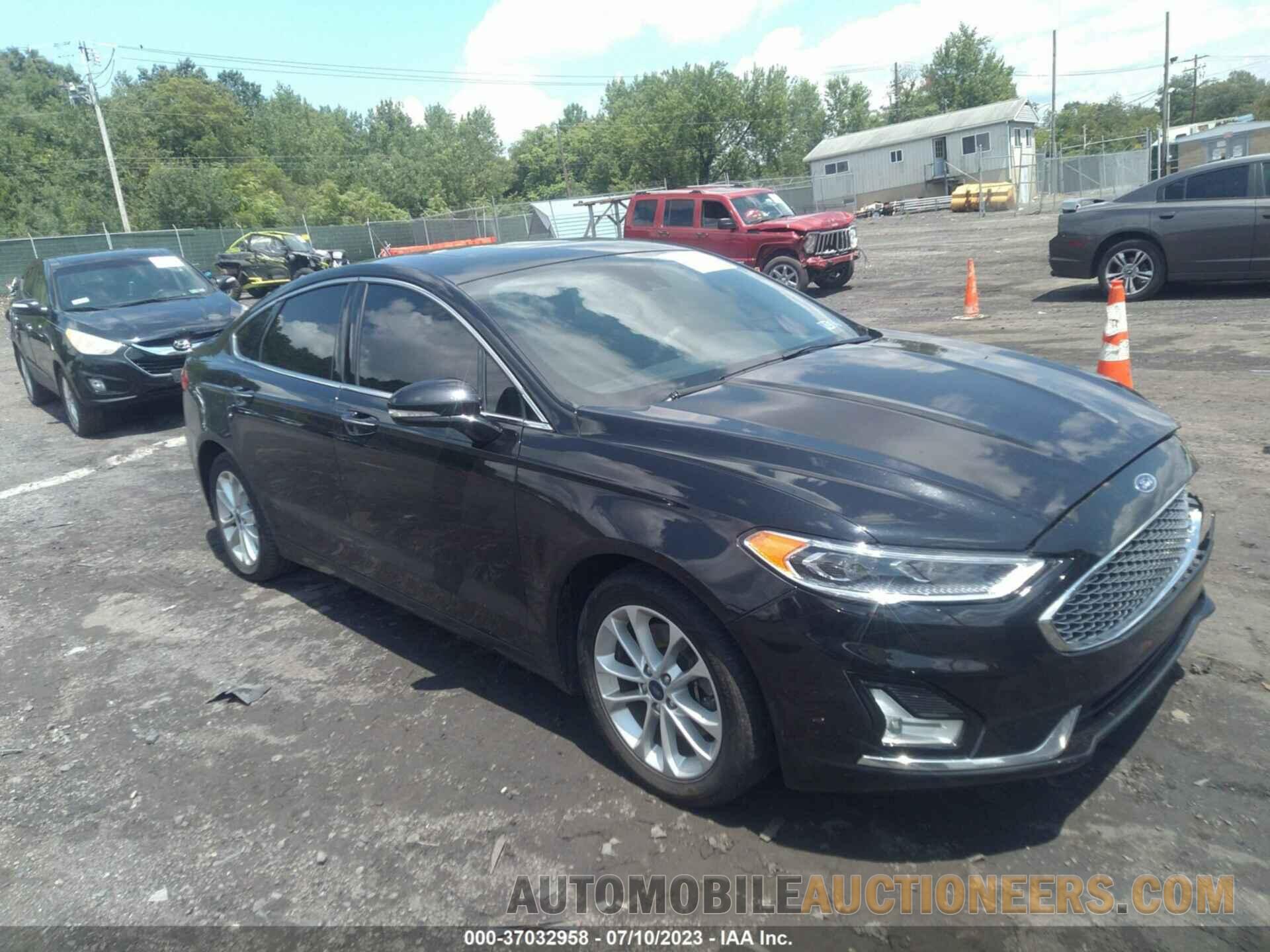 3FA6P0SU7KR228463 FORD FUSION ENERGI 2019