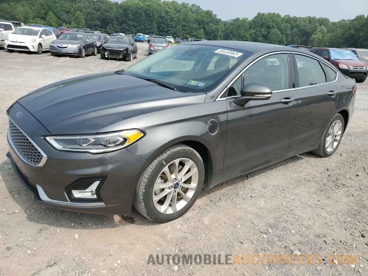 3FA6P0SU7KR245649 FORD FUSION 2019