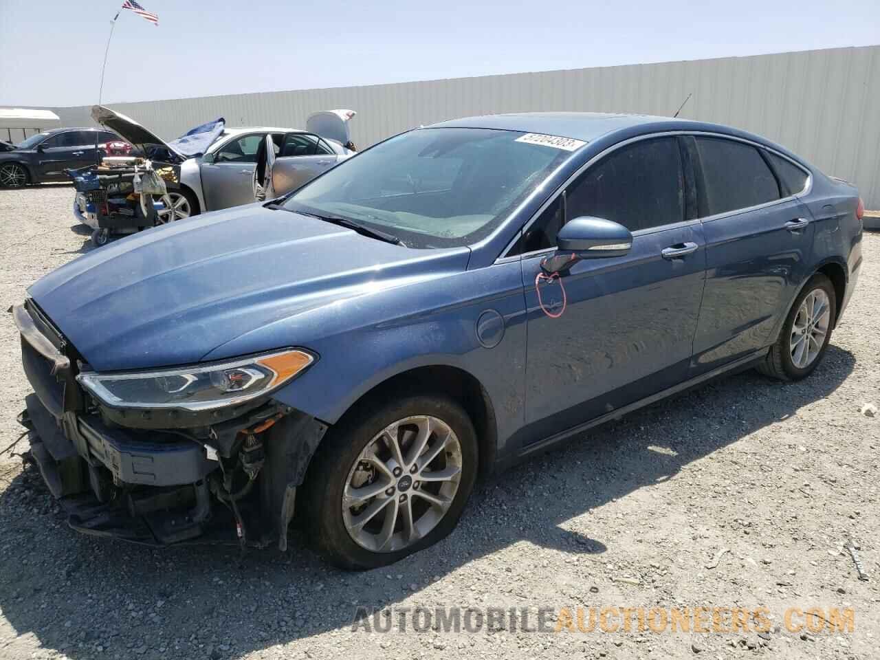 3FA6P0SU8KR104136 FORD FUSION 2019