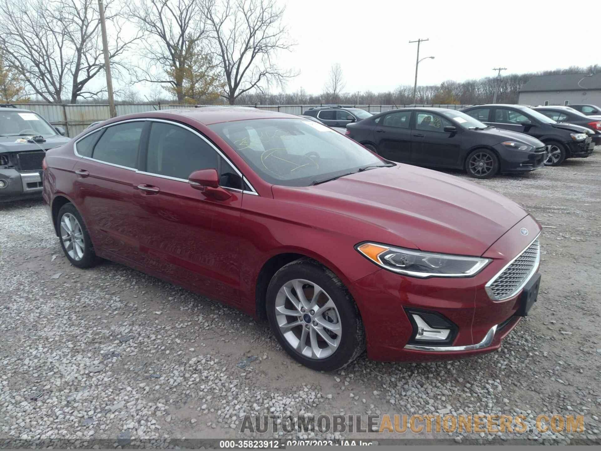 3FA6P0SU8KR114584 FORD FUSION ENERGI 2019