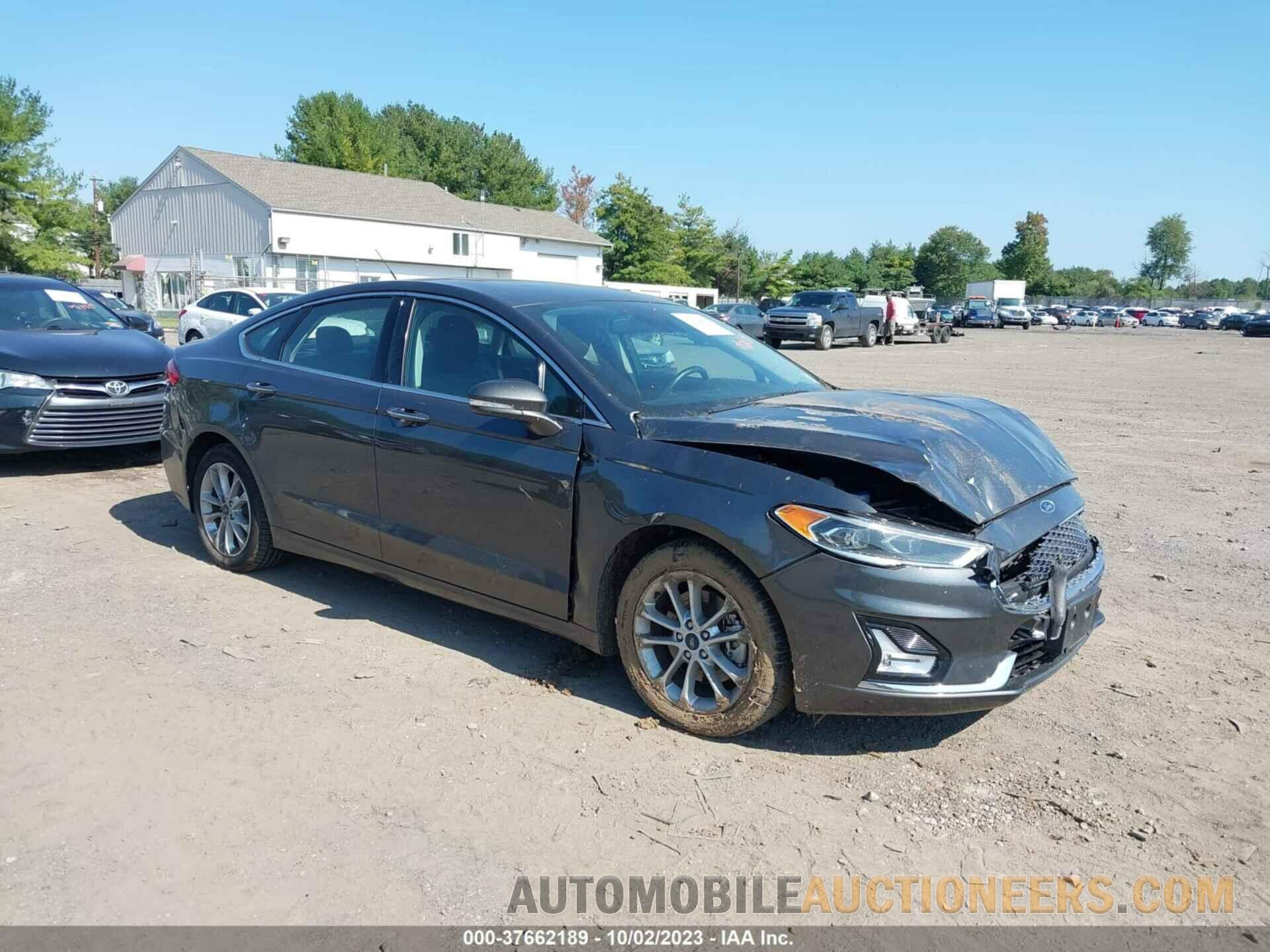 3FA6P0SU8KR126427 FORD FUSION ENERGI 2019