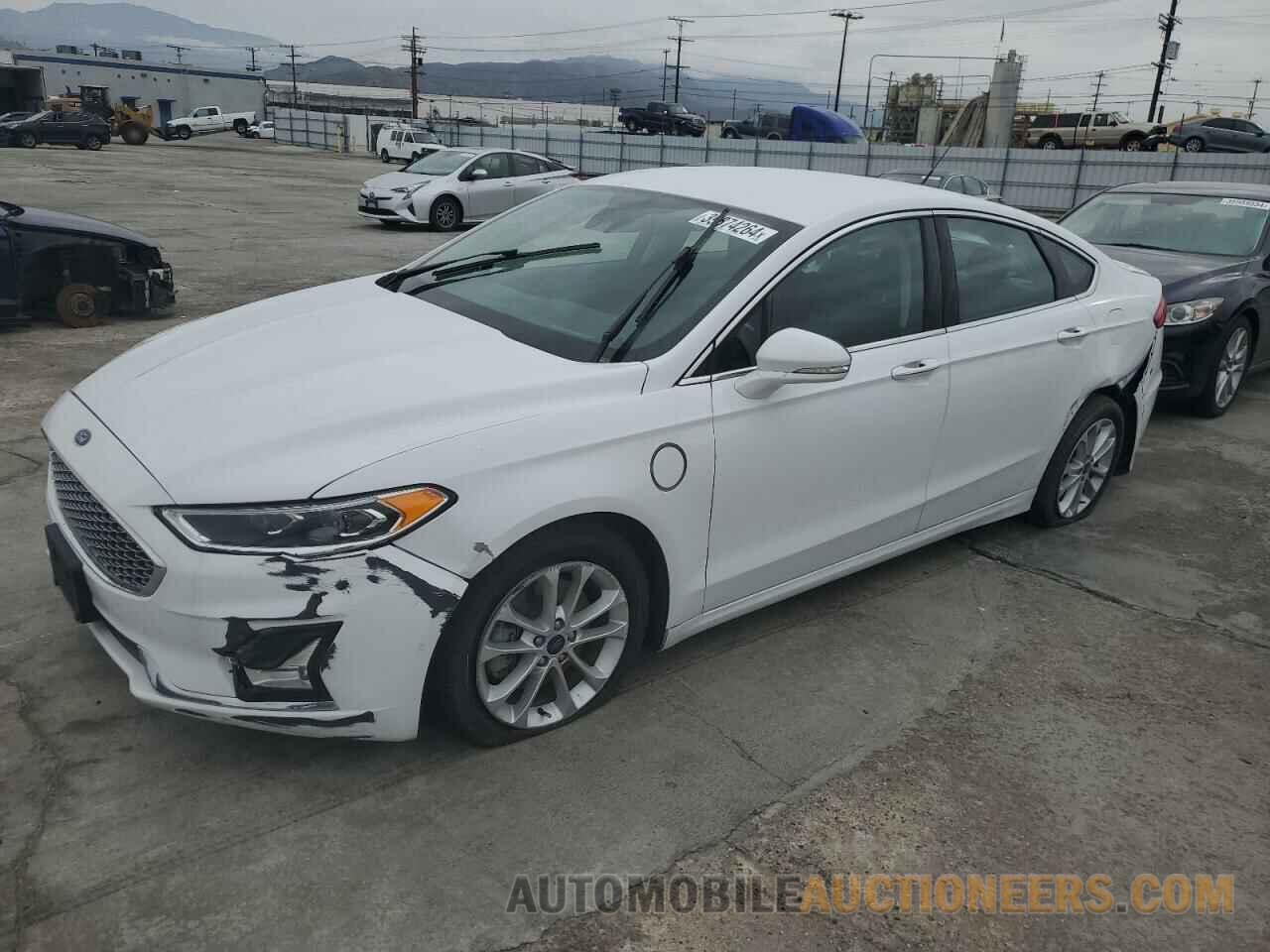 3FA6P0SU8LR171305 FORD FUSION 2020