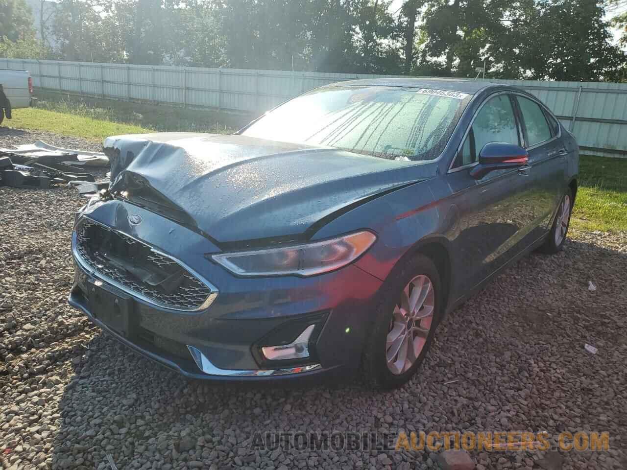 3FA6P0SU9KR192484 FORD FUSION 2019