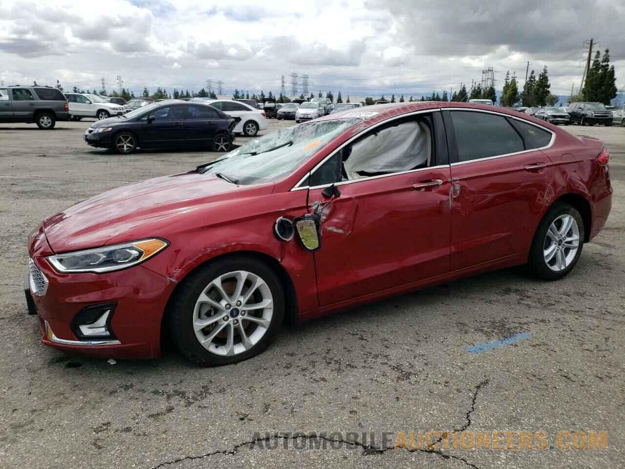 3FA6P0SU9KR236239 FORD FUSION 2019