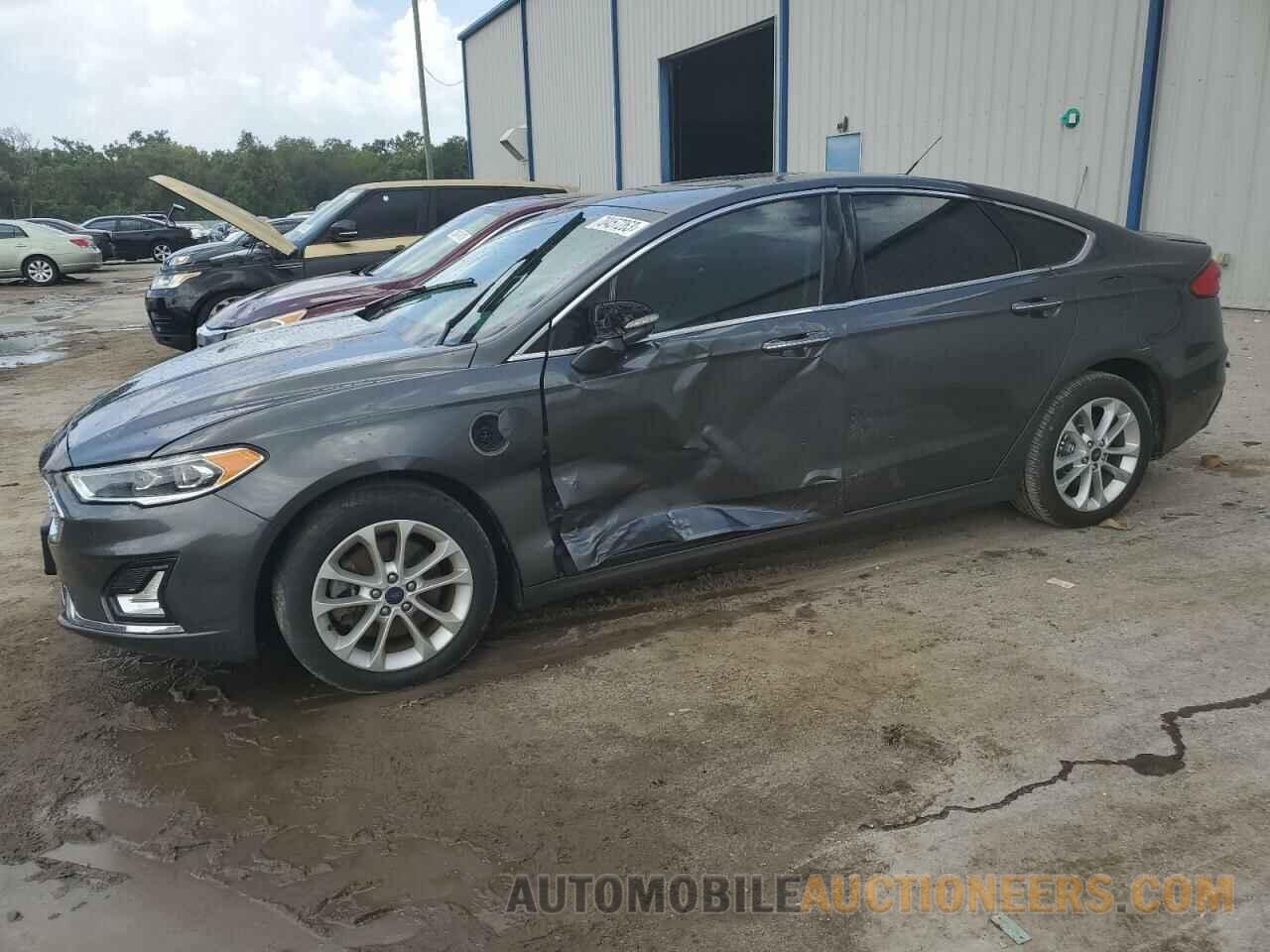 3FA6P0SUXKR165407 FORD FUSION 2019