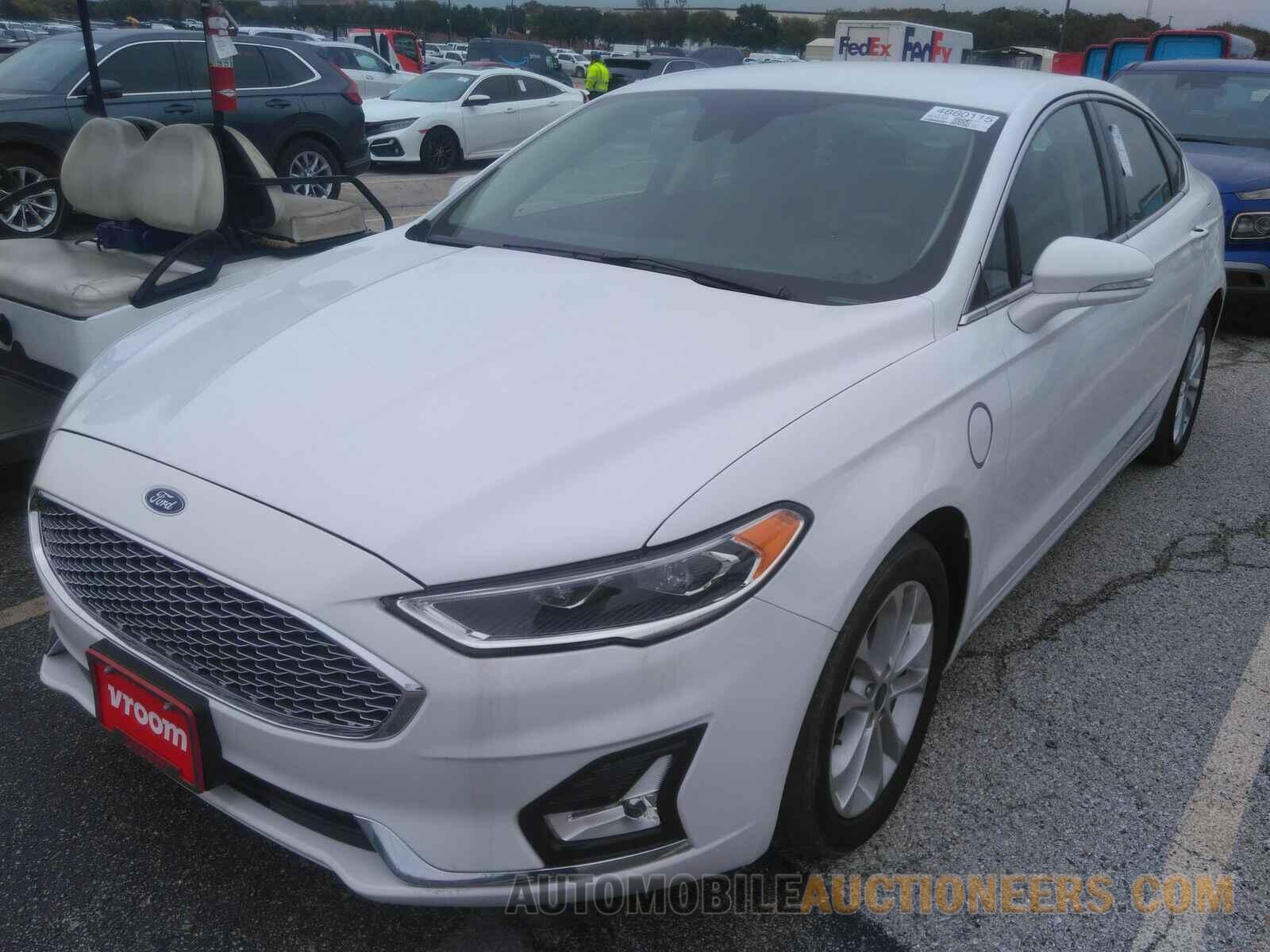 3FA6P0SUXKR266687 Ford Fusion Energi 2019