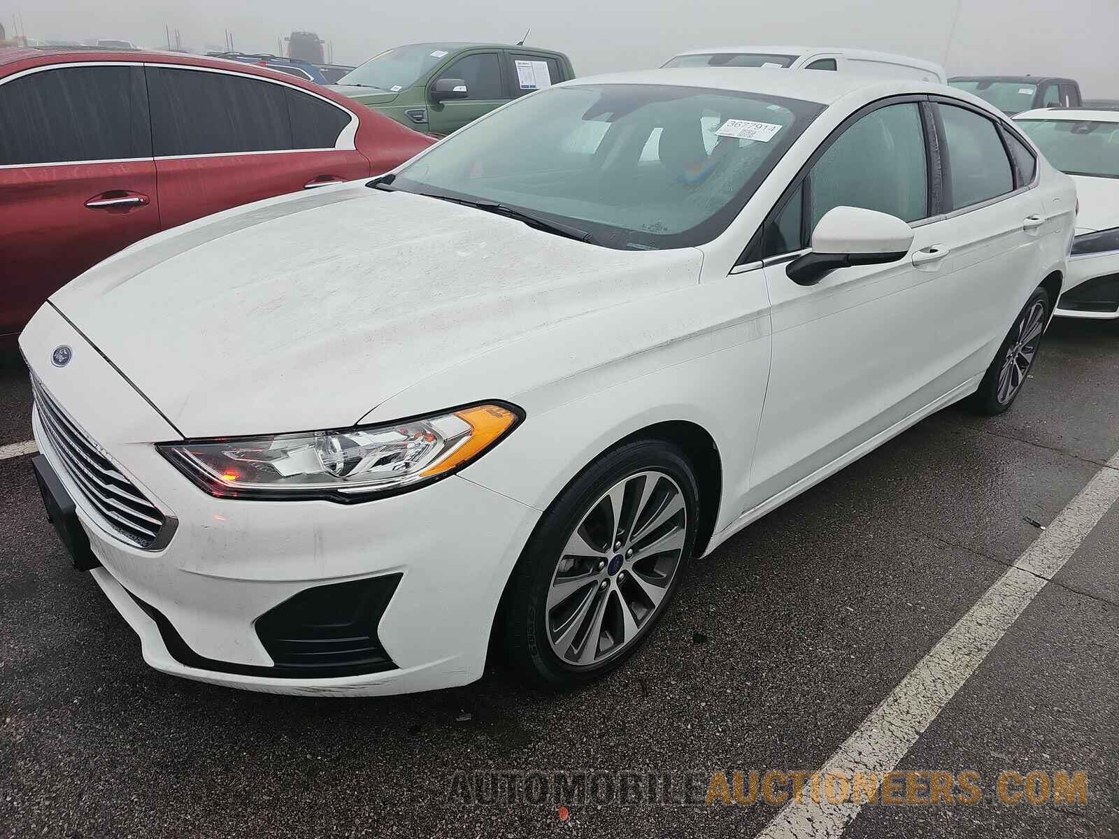 3FA6P0T92KR107575 Ford Fusion 2019