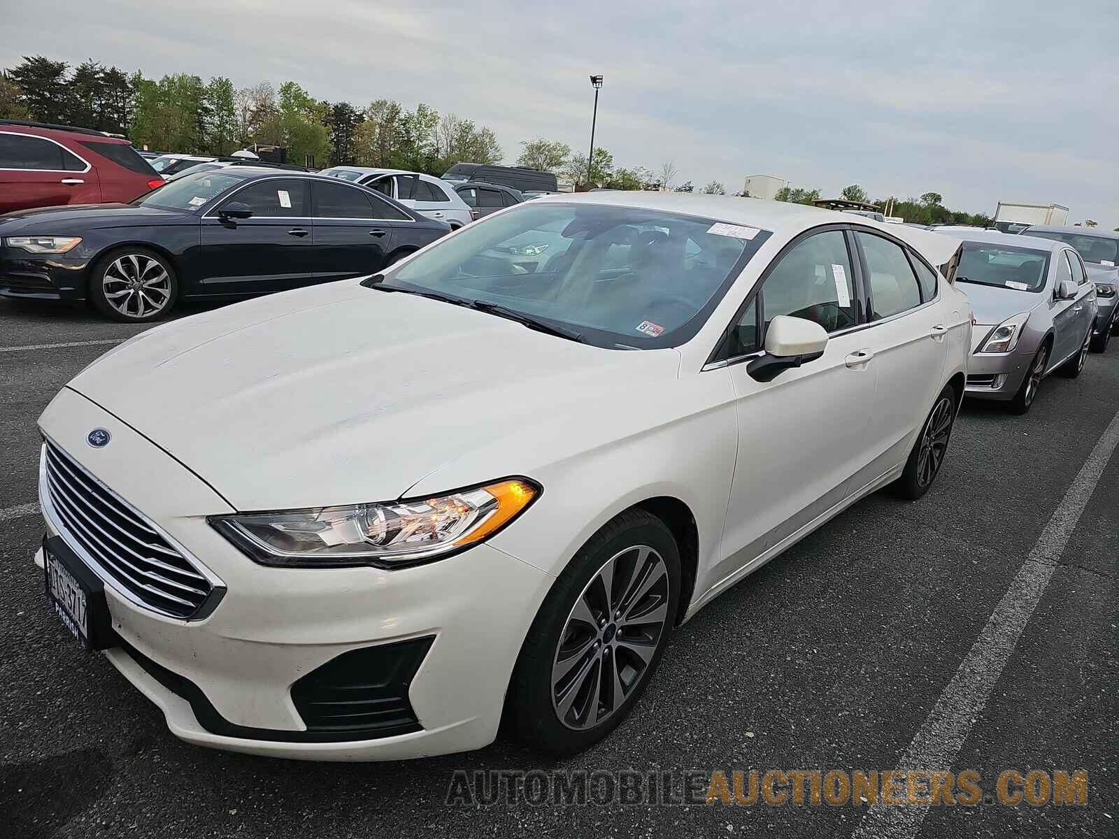 3FA6P0T92KR203688 Ford Fusion 2019