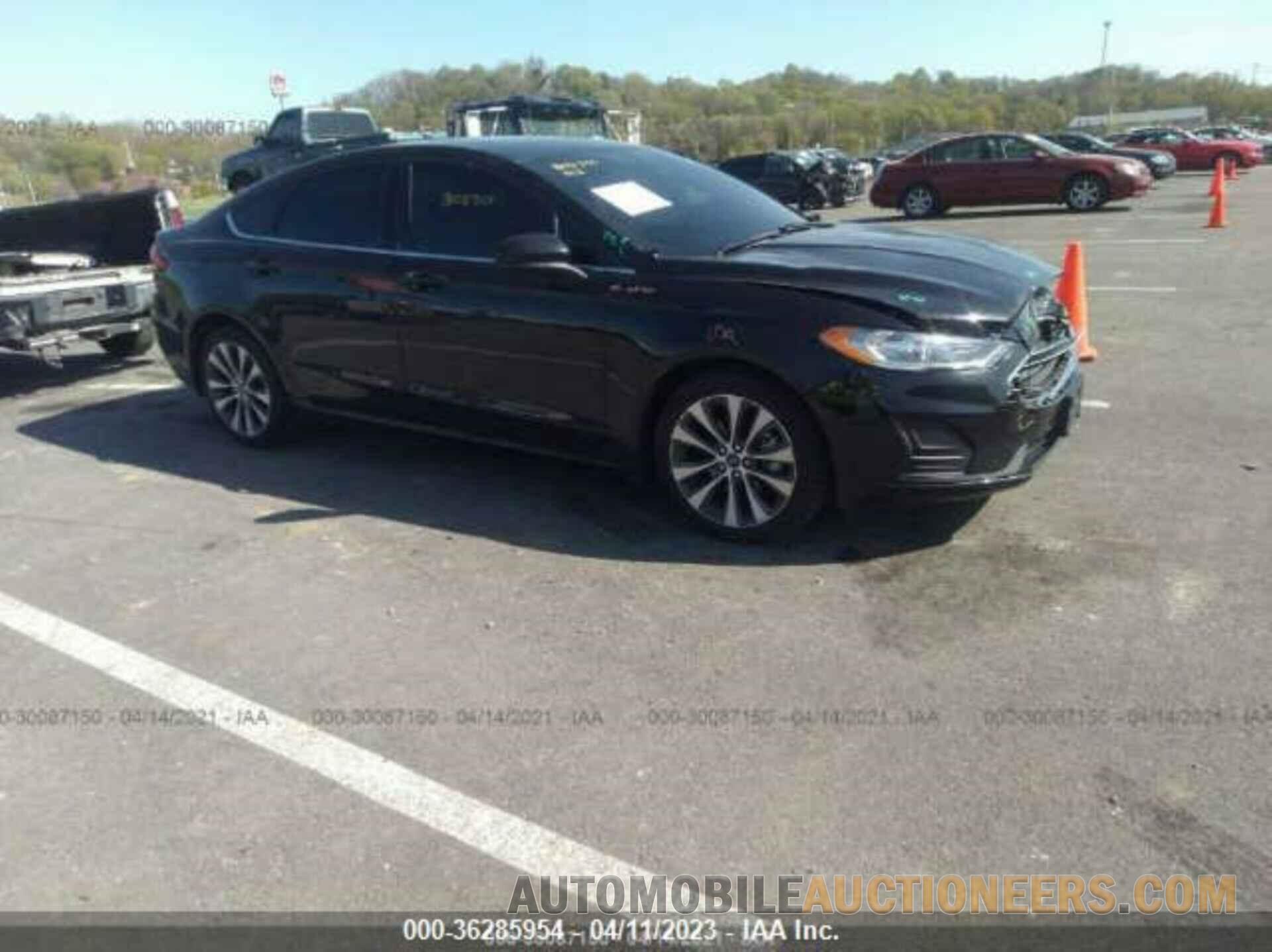 3FA6P0T94KR261205 FORD FUSION 2019