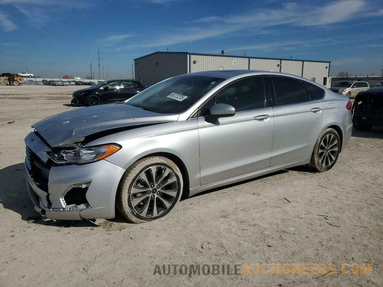 3FA6P0T97KR261103 FORD FUSION 2019