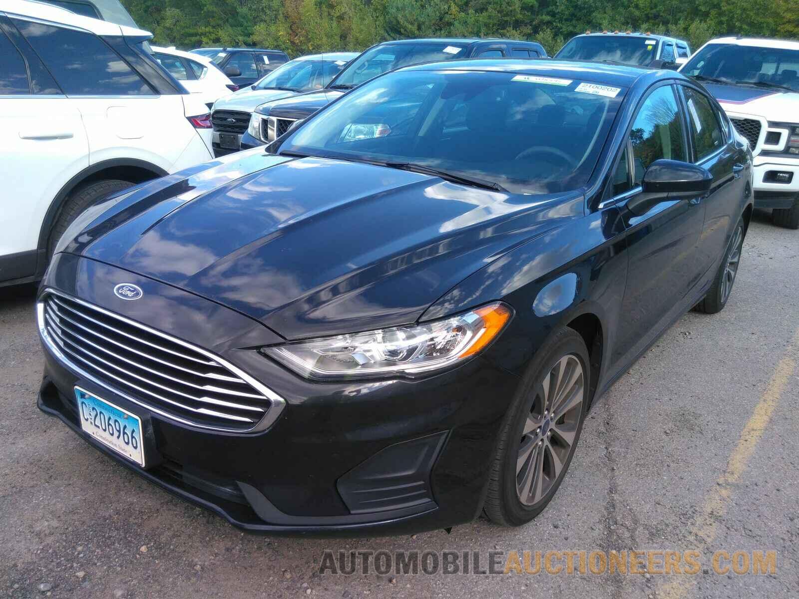 3FA6P0T98KR272496 Ford Fusion 2019