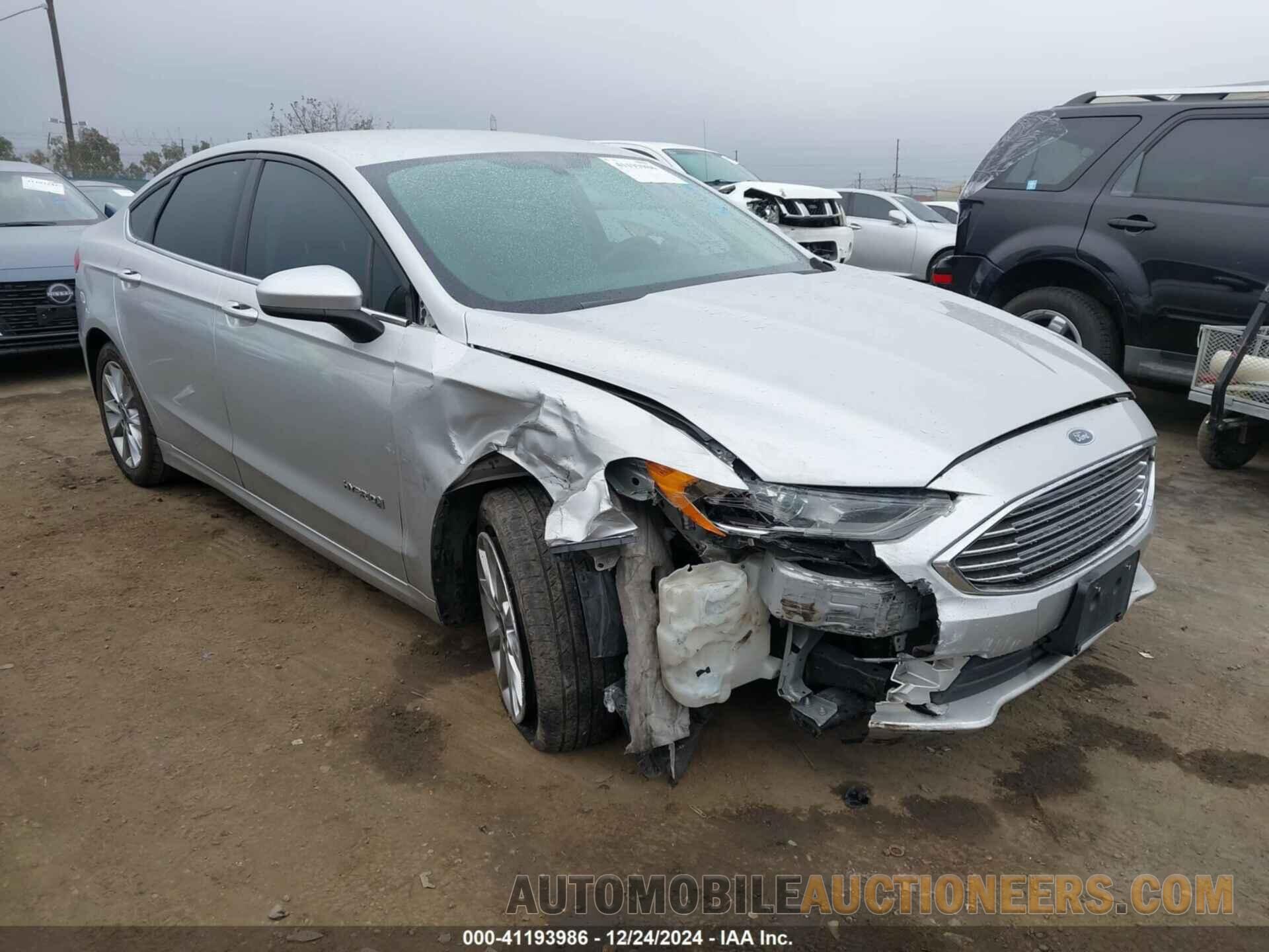 3FA6P0UU7HR330805 FORD FUSION HYBRID 2017