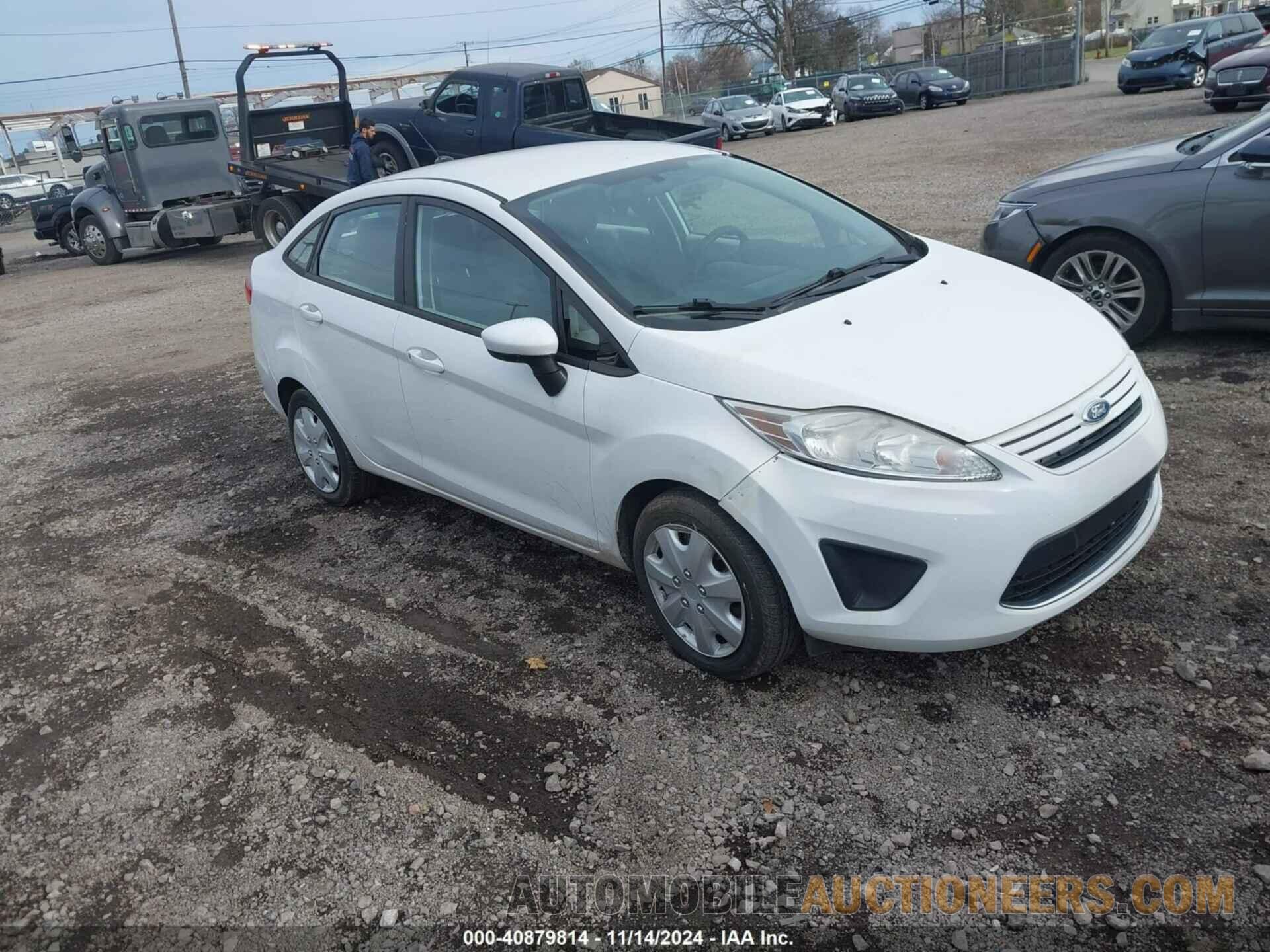 3FADP4AJ3BM240984 FORD FIESTA 2011