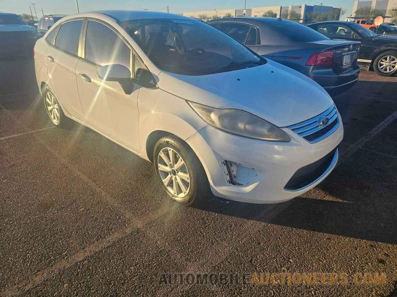 3FADP4BJ1CM180784 FORD FIESTA 2012