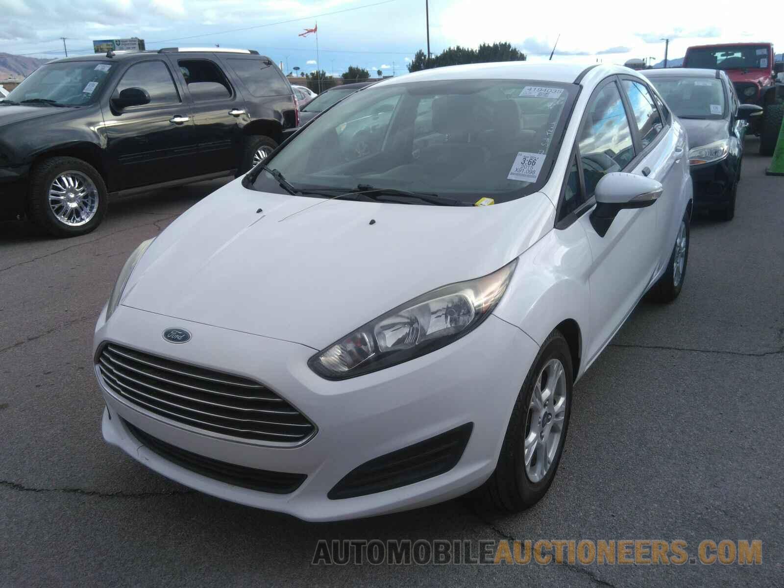 3FADP4BJXFM181825 Ford Fiesta 2015