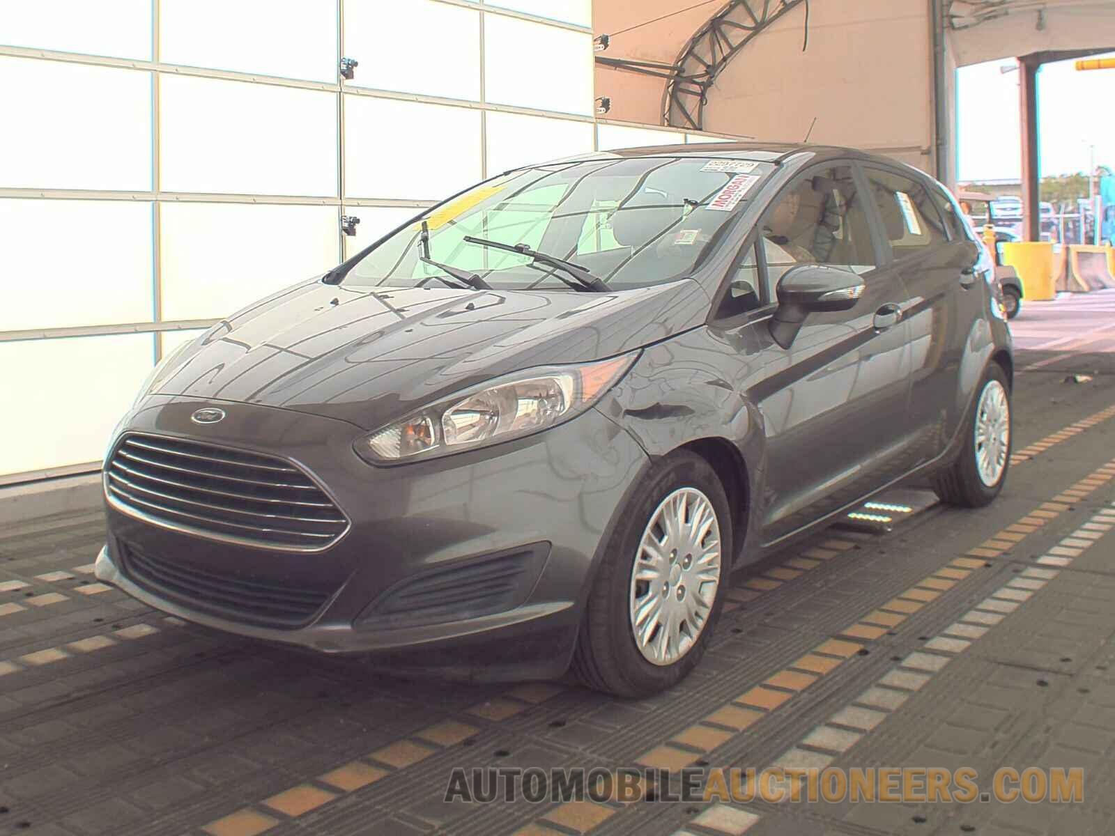 3FADP4EE8FM125977 Ford Fiesta 2015