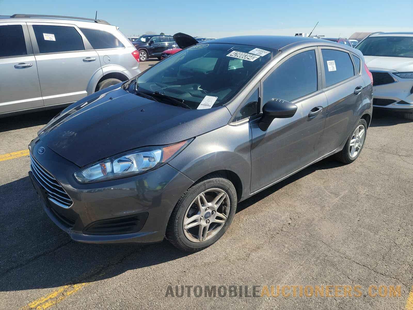 3FADP4EJ8HM102165 Ford Fiesta 2017