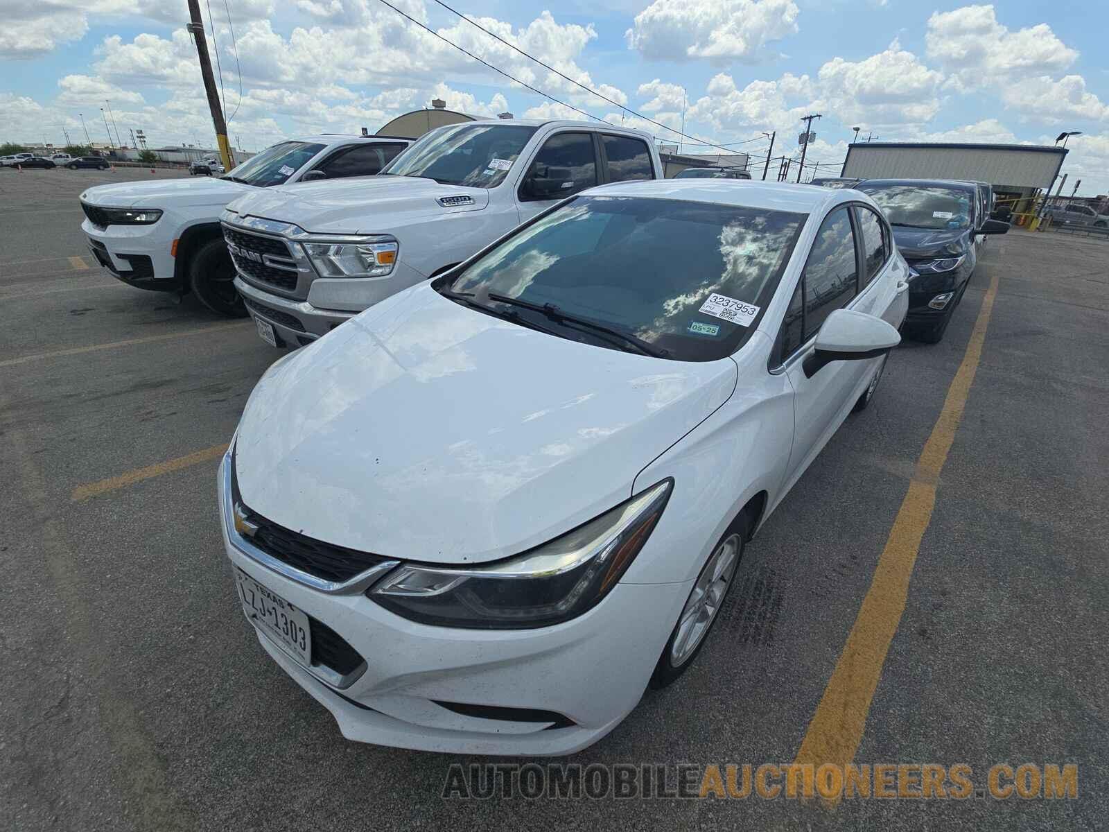 3G1BE6SM1JS580150 Chevrolet Cruze 2018