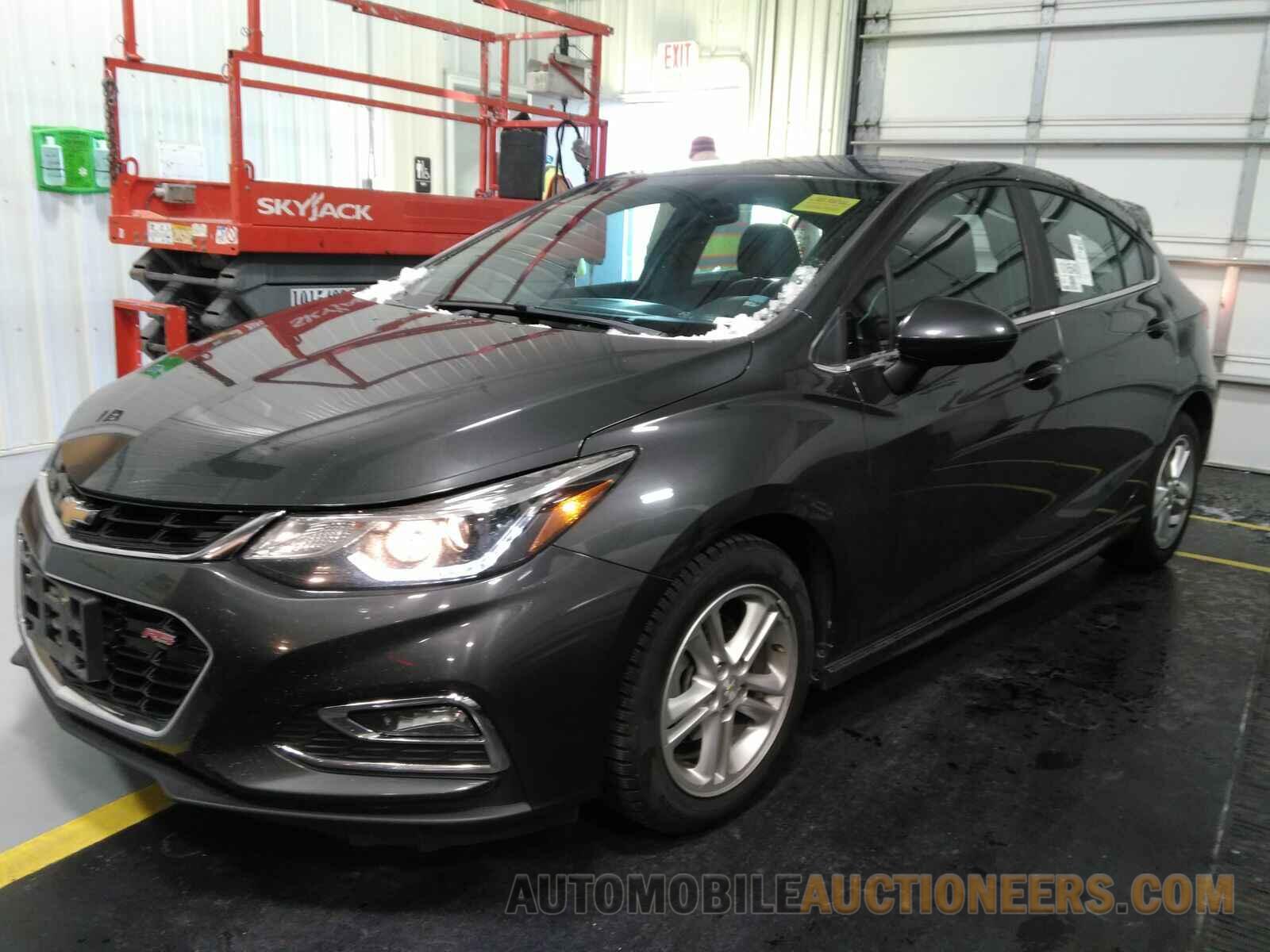 3G1BE6SM4JS594558 Chevrolet Cruze 2018