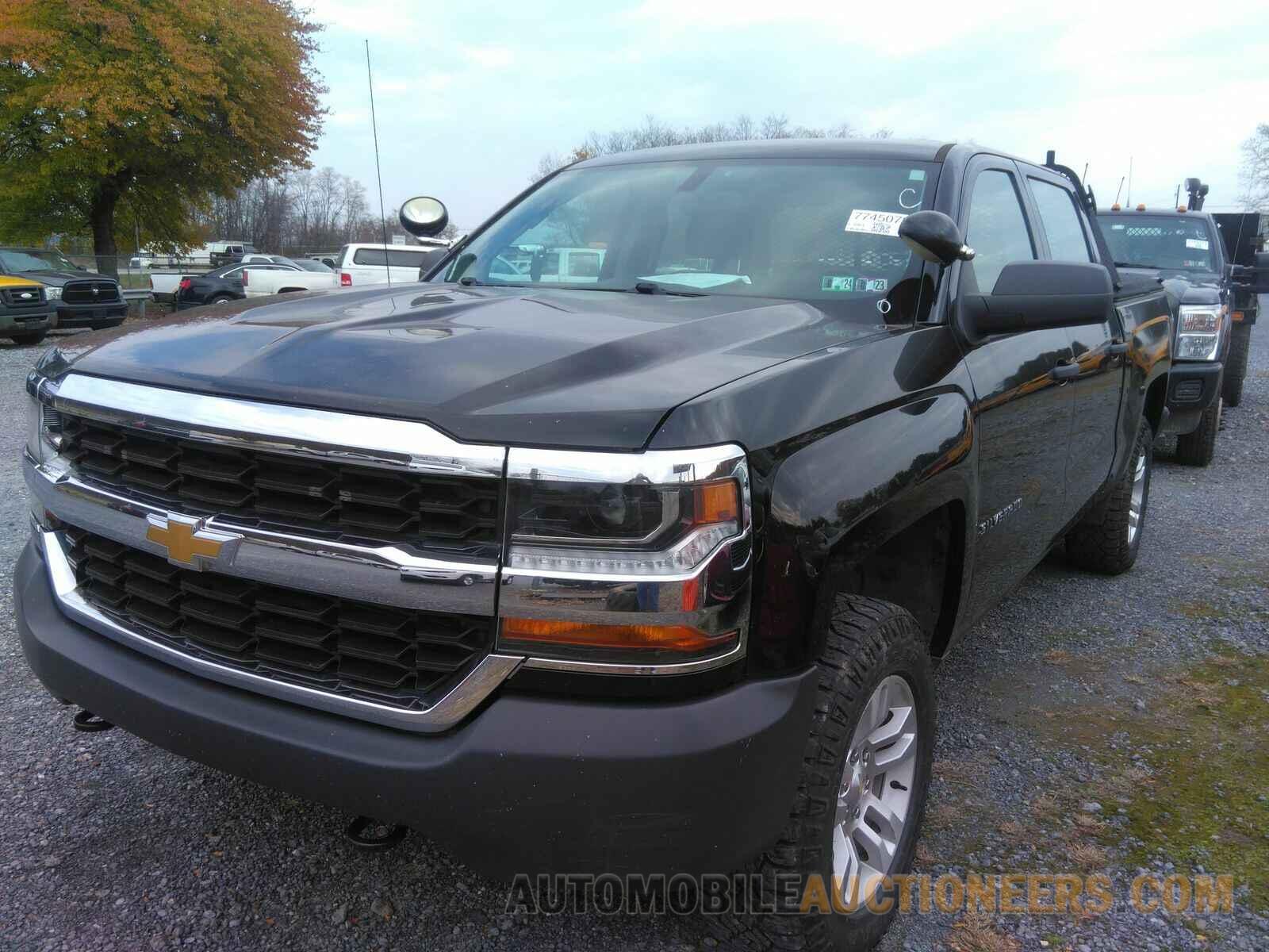 3GCUKNECXJG242562 Chevrolet Silverado 1500 2018