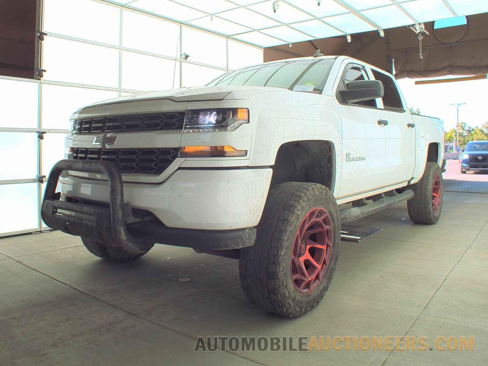 3GCUKPEC0JG618858 Chevrolet Silverado 1500 2018