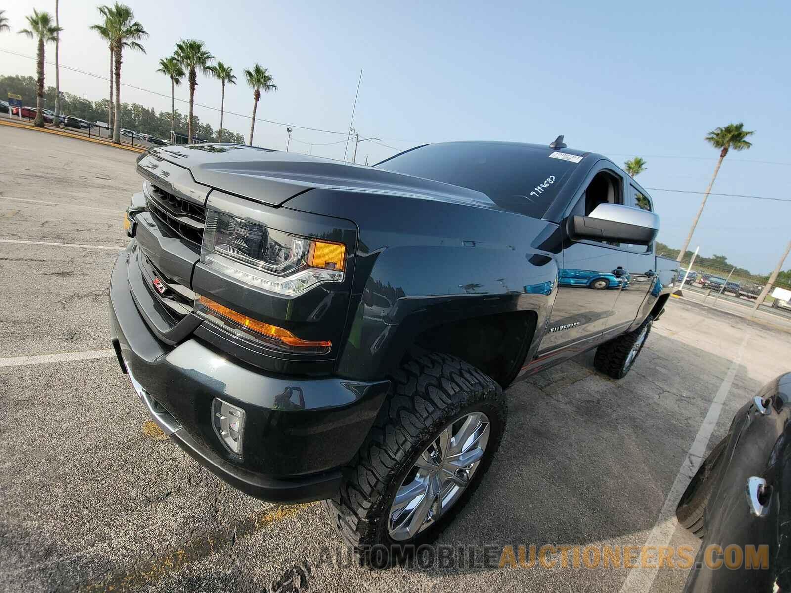 3GCUKREC0JG117903 Chevrolet Silverado 1500 2018